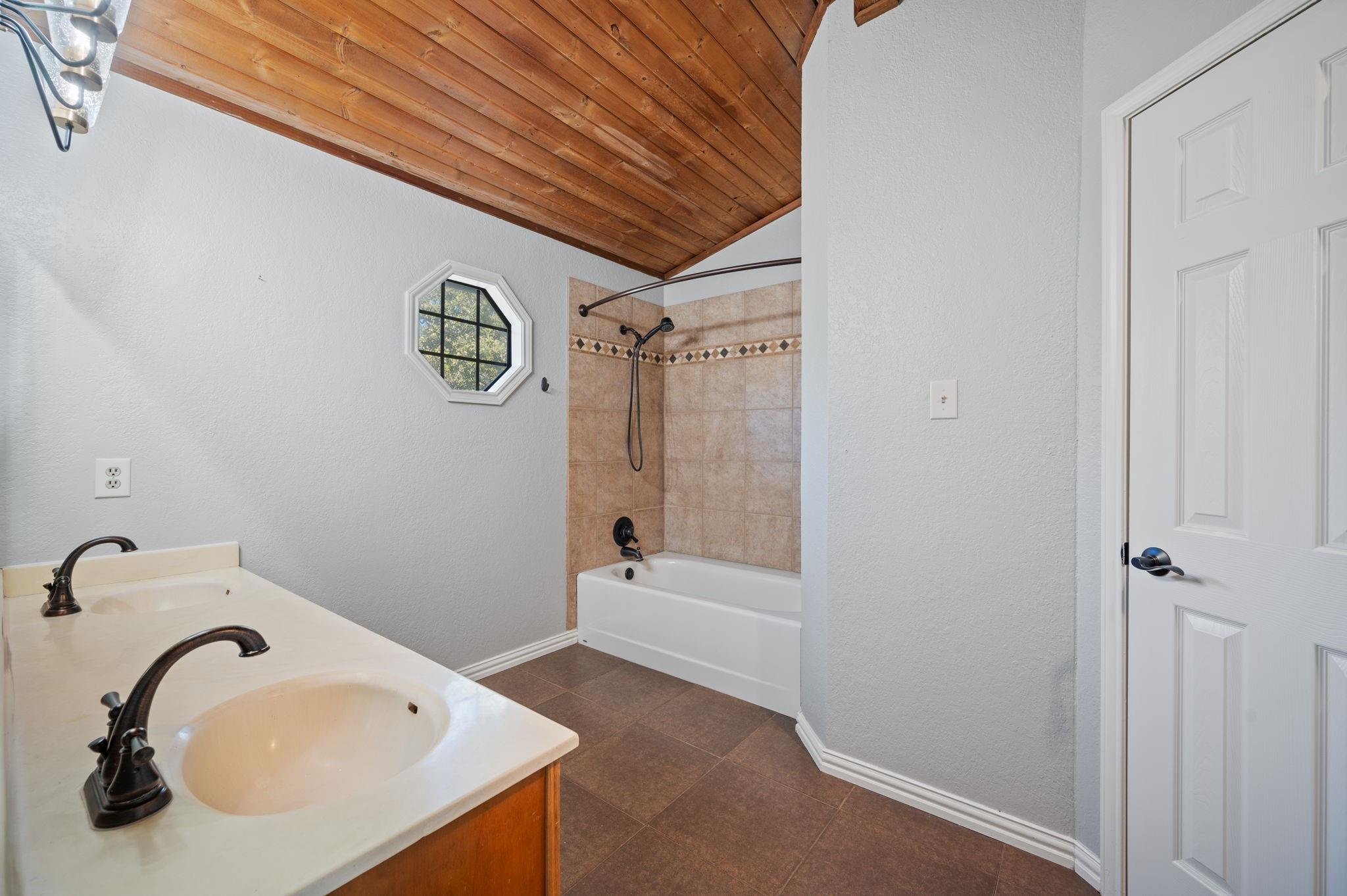 603 N Cuernavaca Dr 2001 Property Photo 24