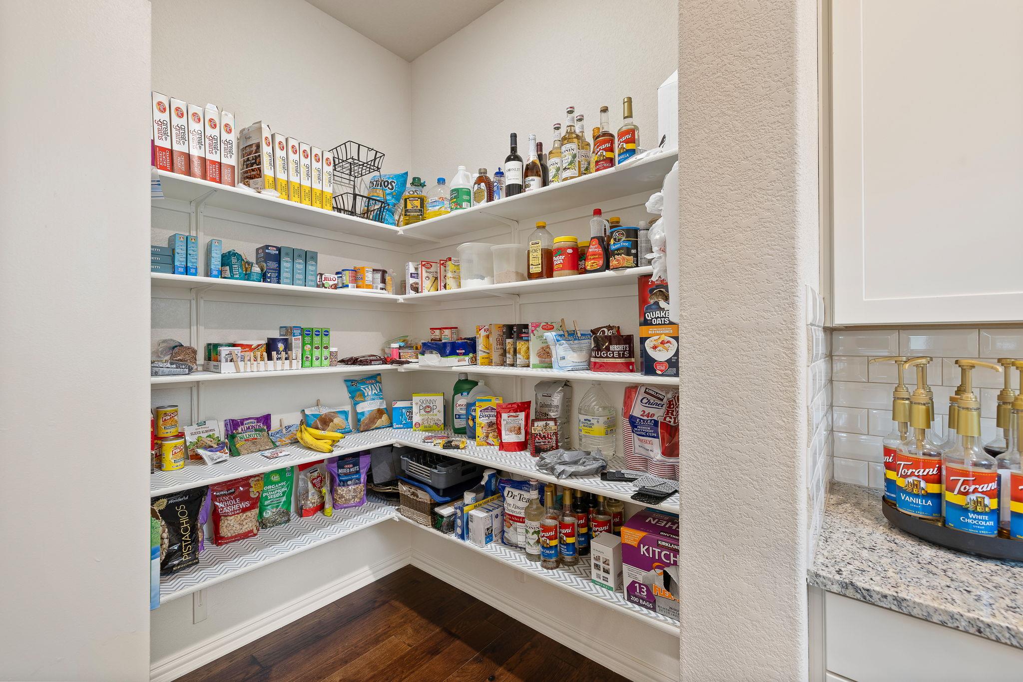 420 Leon Loop Property Photo 13