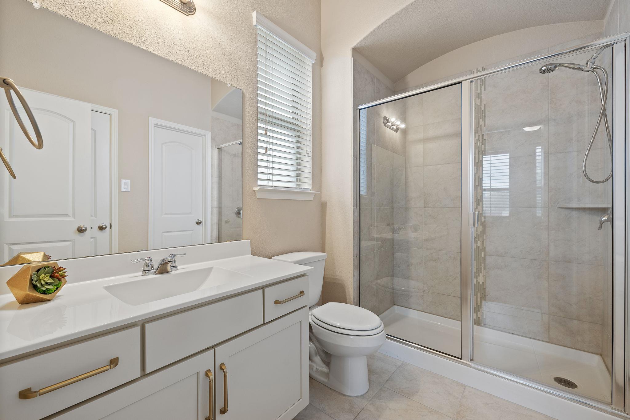 420 Leon Loop Property Photo 24