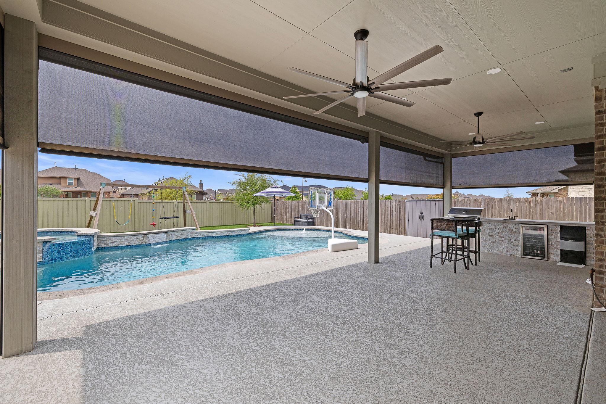 420 Leon Loop Property Photo 31
