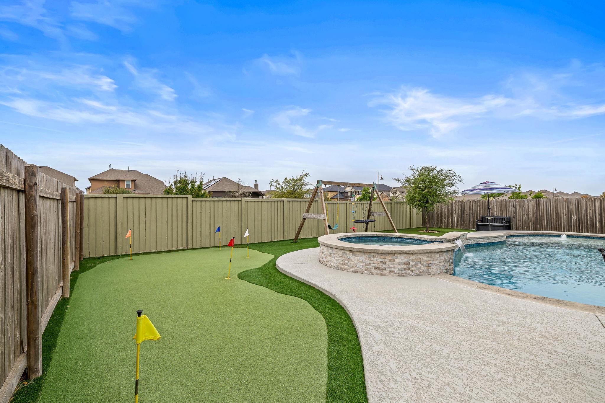 420 Leon Loop Property Photo 35