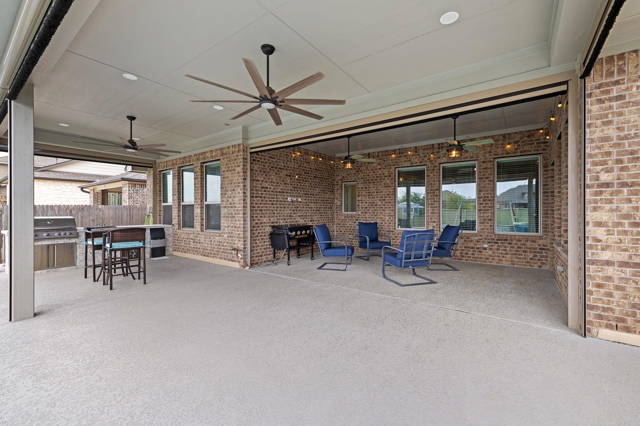 420 Leon Loop Property Photo 36