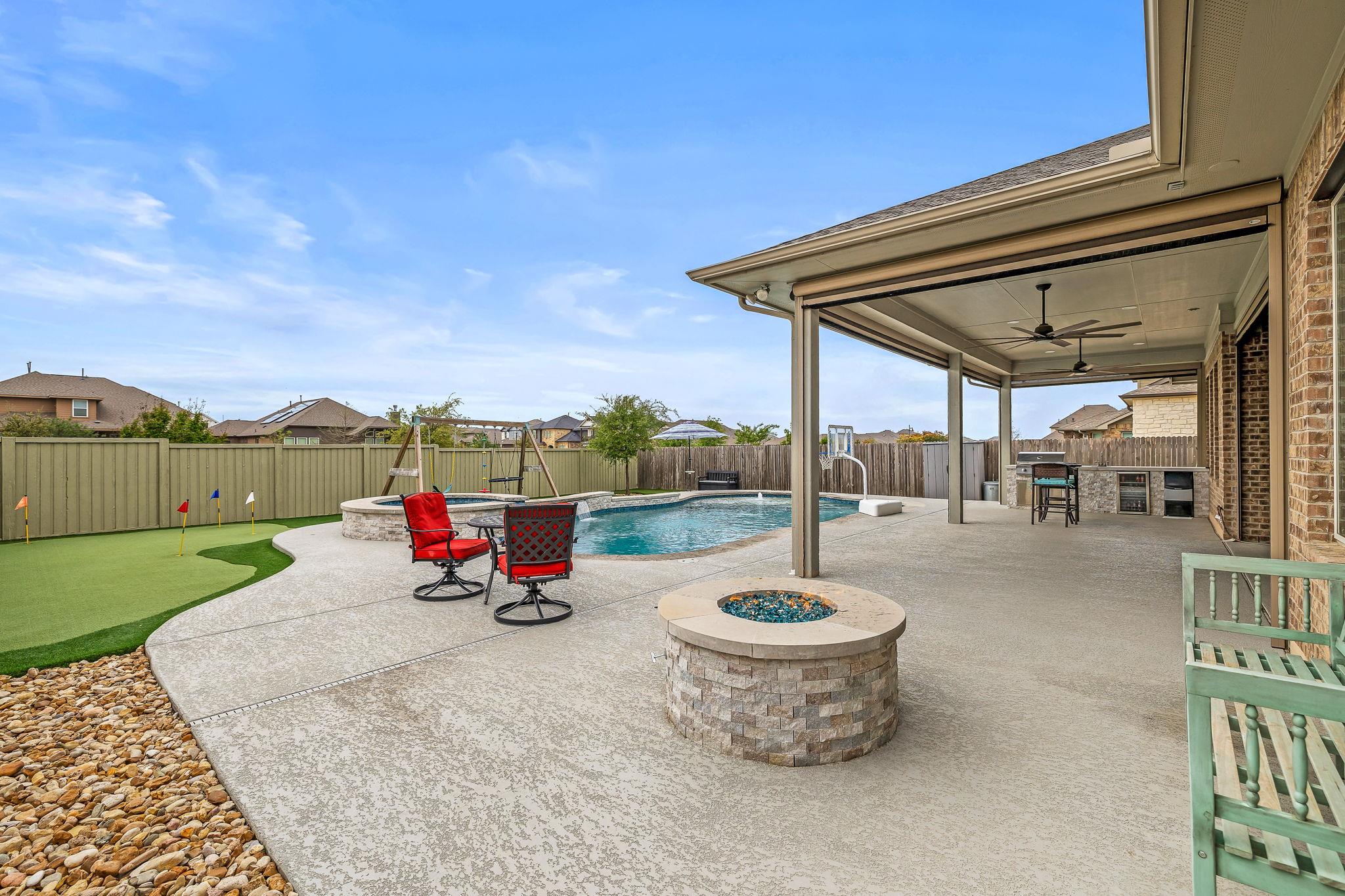 420 Leon Loop Property Photo 37