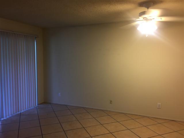 630 Maiden Ln D Property Photo 4