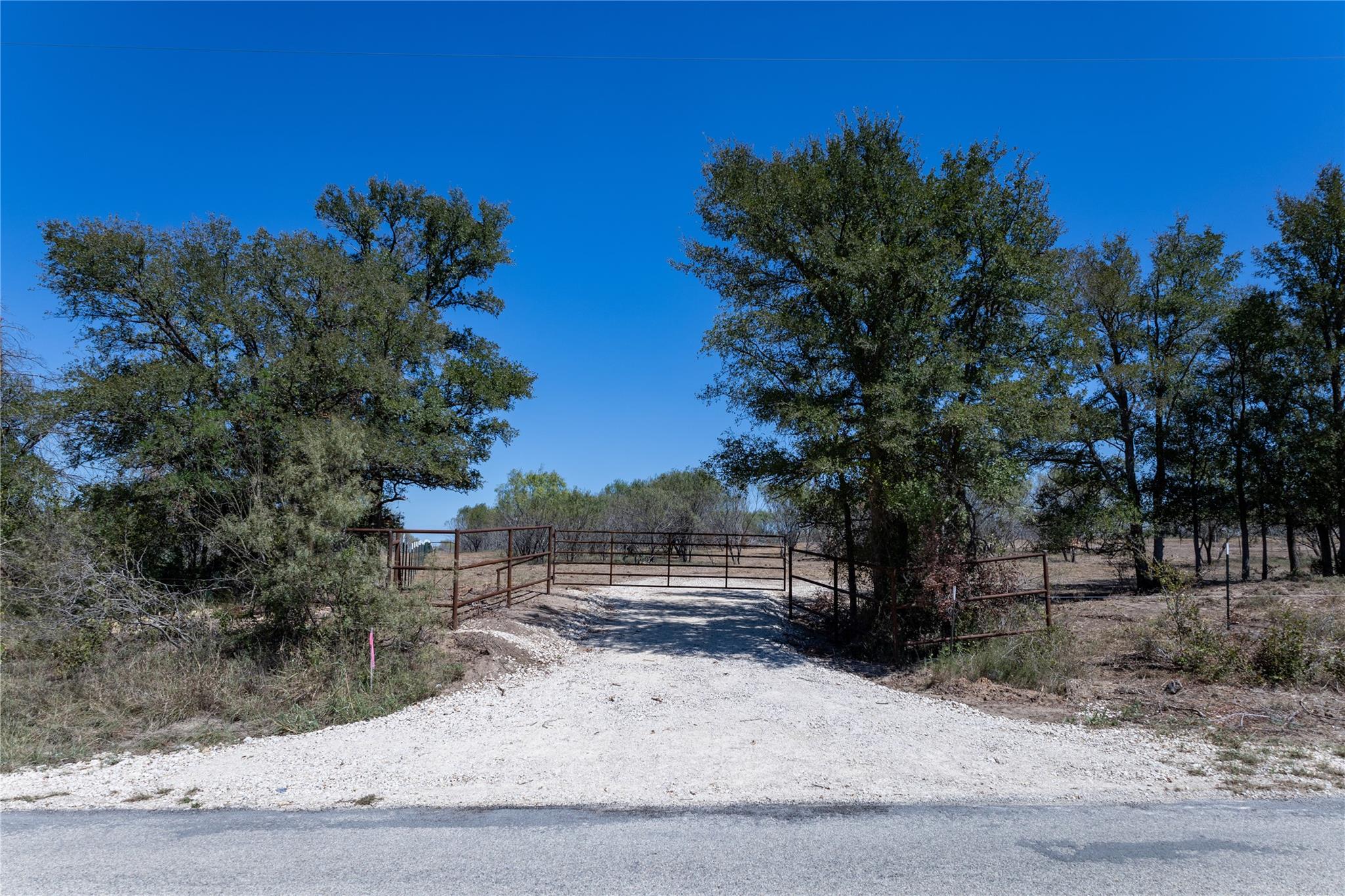 4005 Old Colony Line Rd Property Photo 5