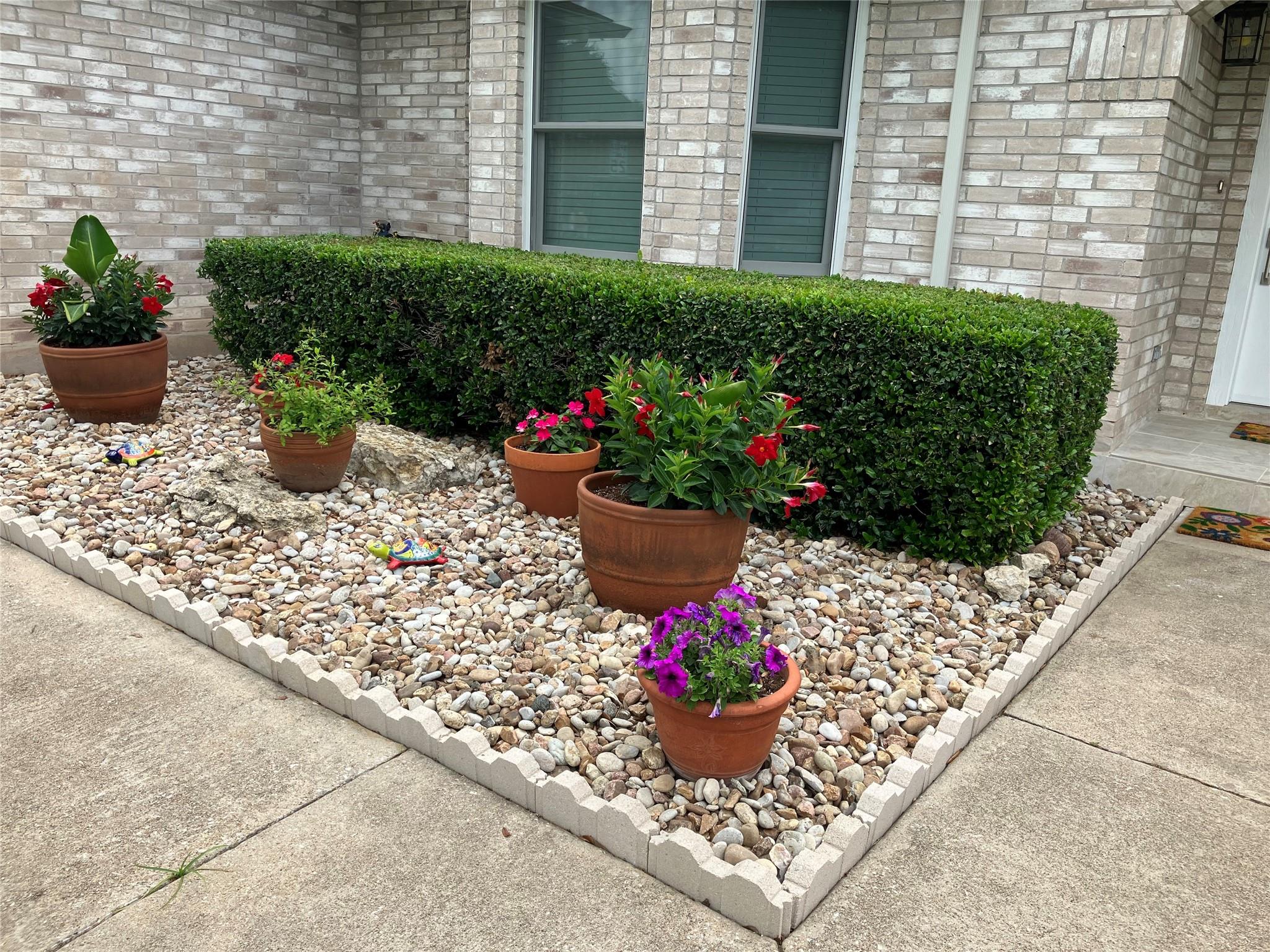 2207 Little Tree Bnd Property Photo 4