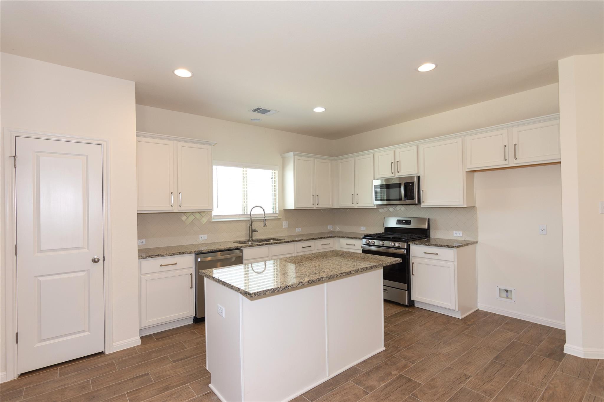 1732 Lakota Ln Property Photo 10