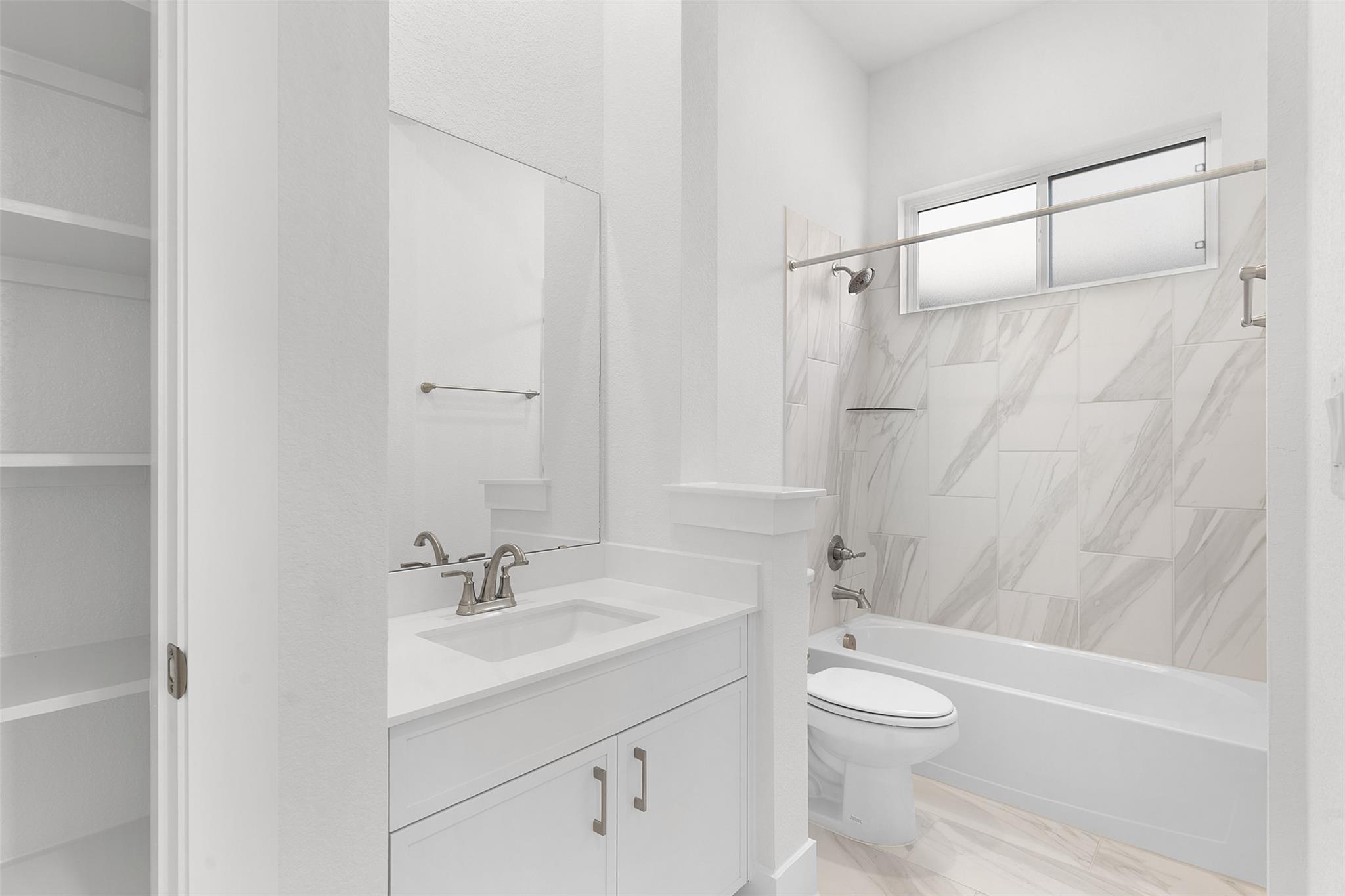 4725 Regents Pl Property Photo 6