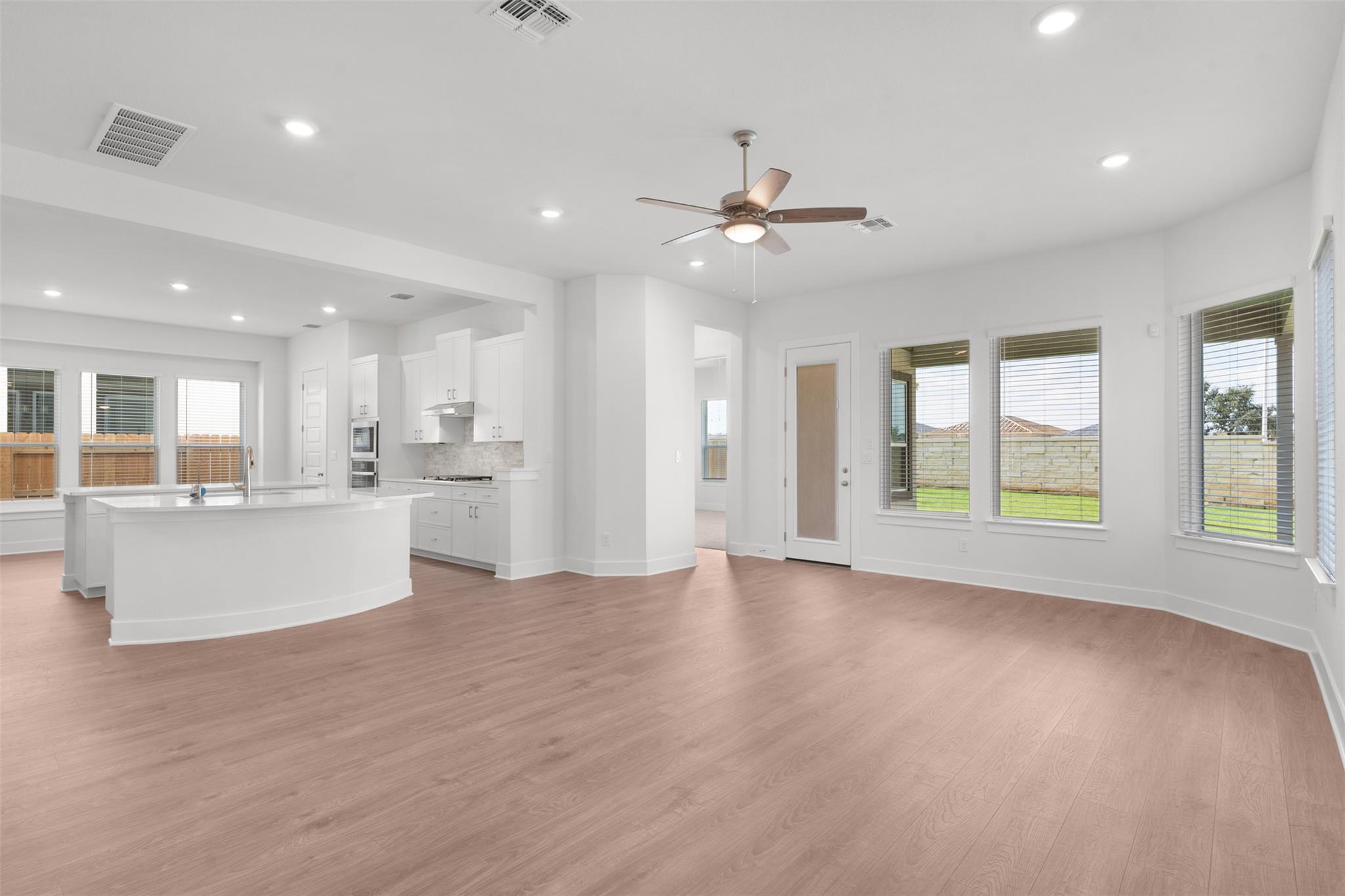 4725 Regents Pl Property Photo 8