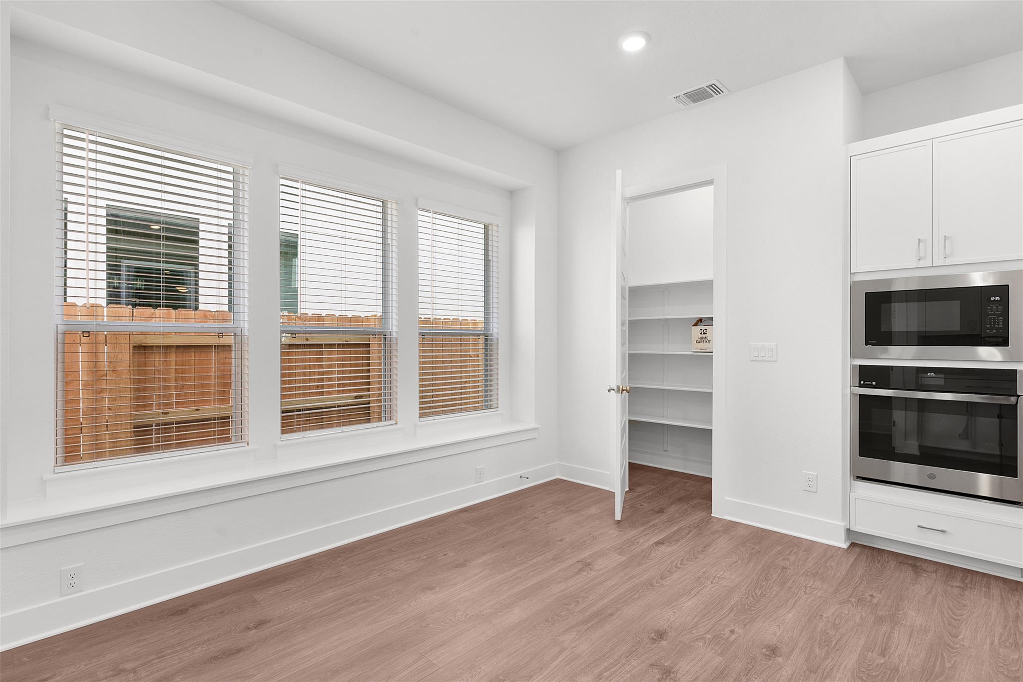 4725 Regents Pl Property Photo 12