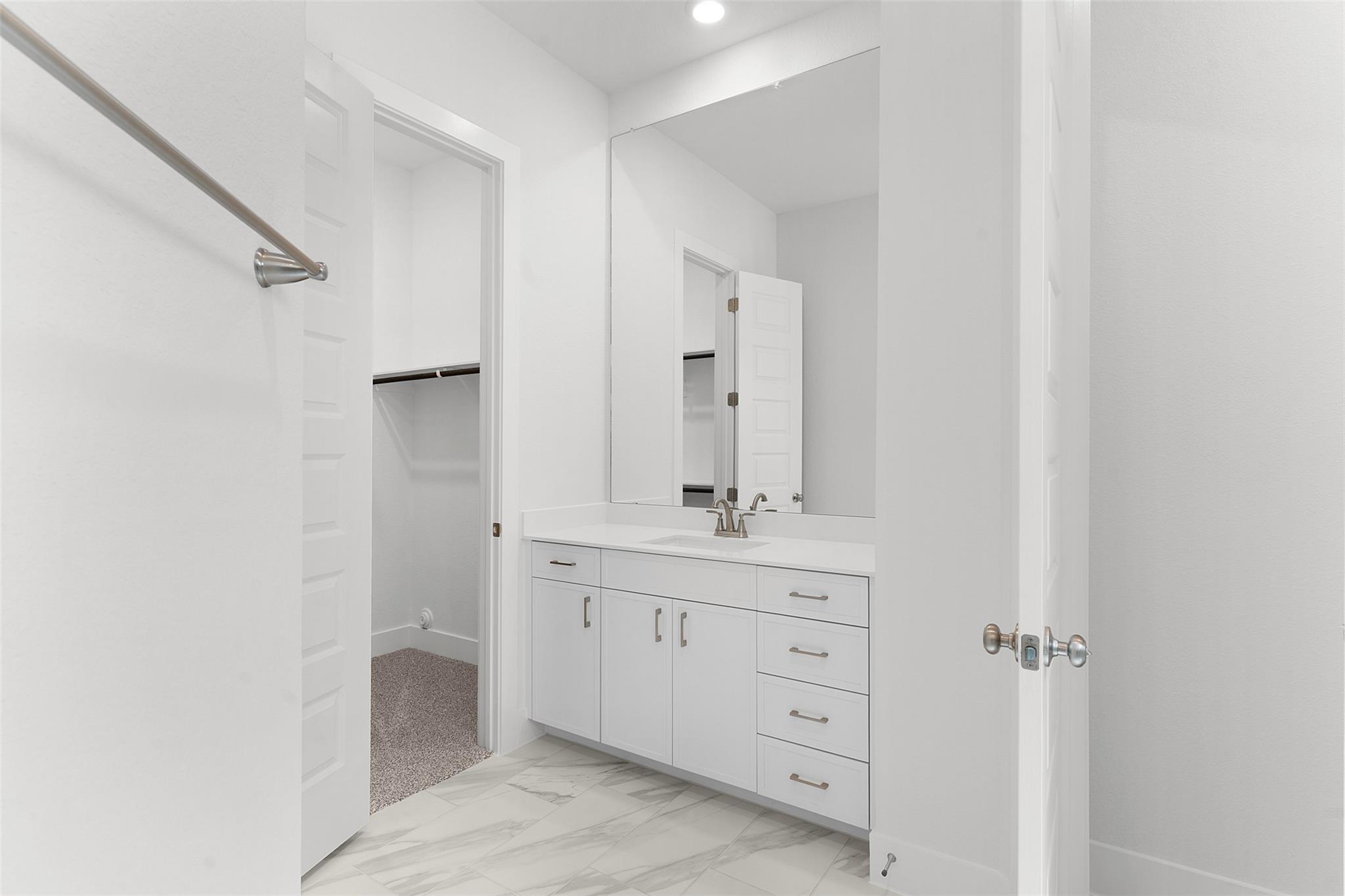 4725 Regents Pl Property Photo 17