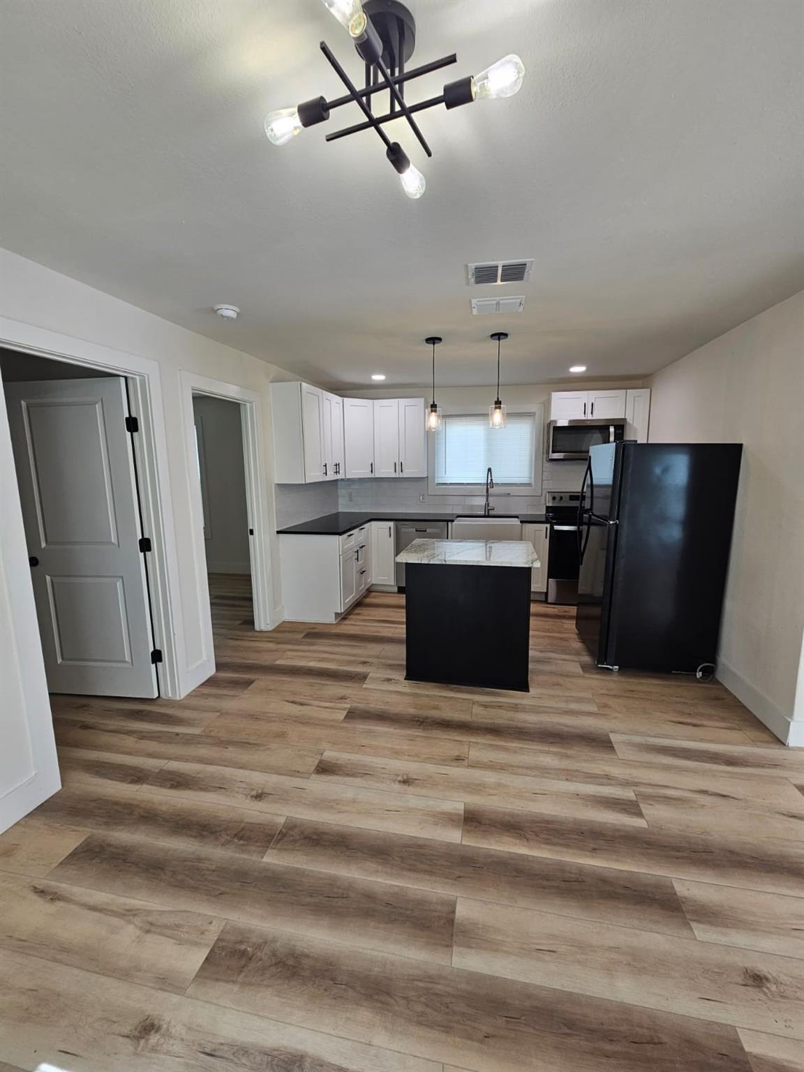 815 Chihuahua St Property Photo 5