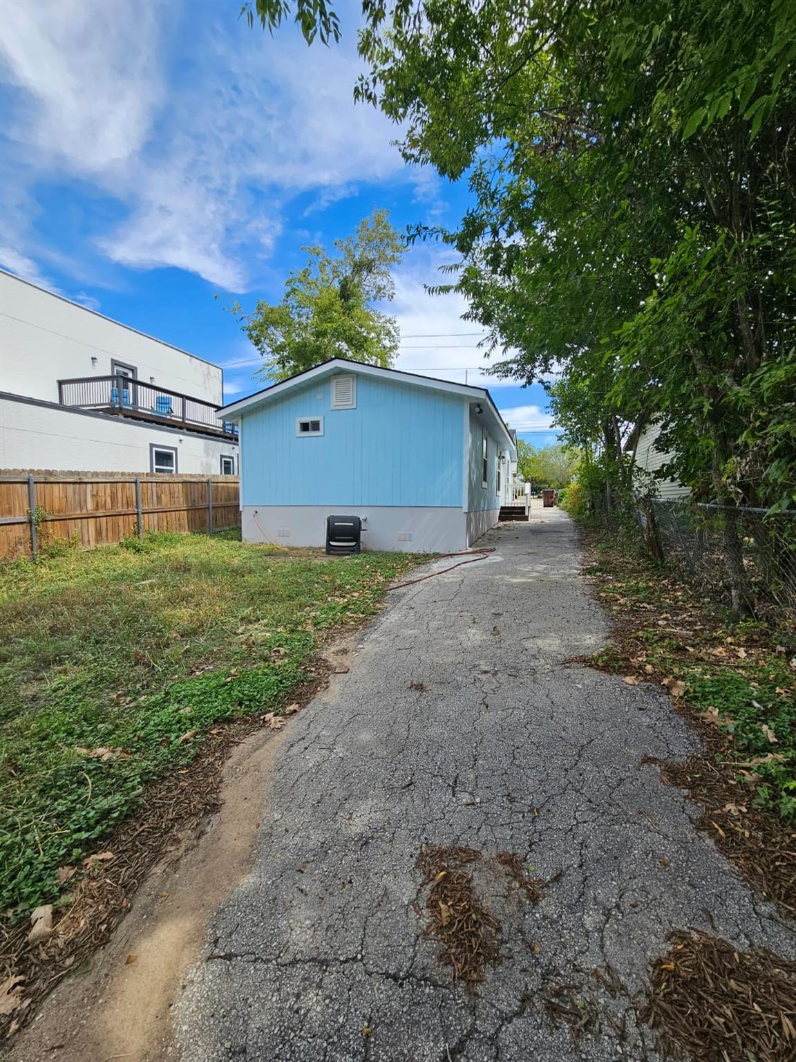 815 Chihuahua St Property Photo 17