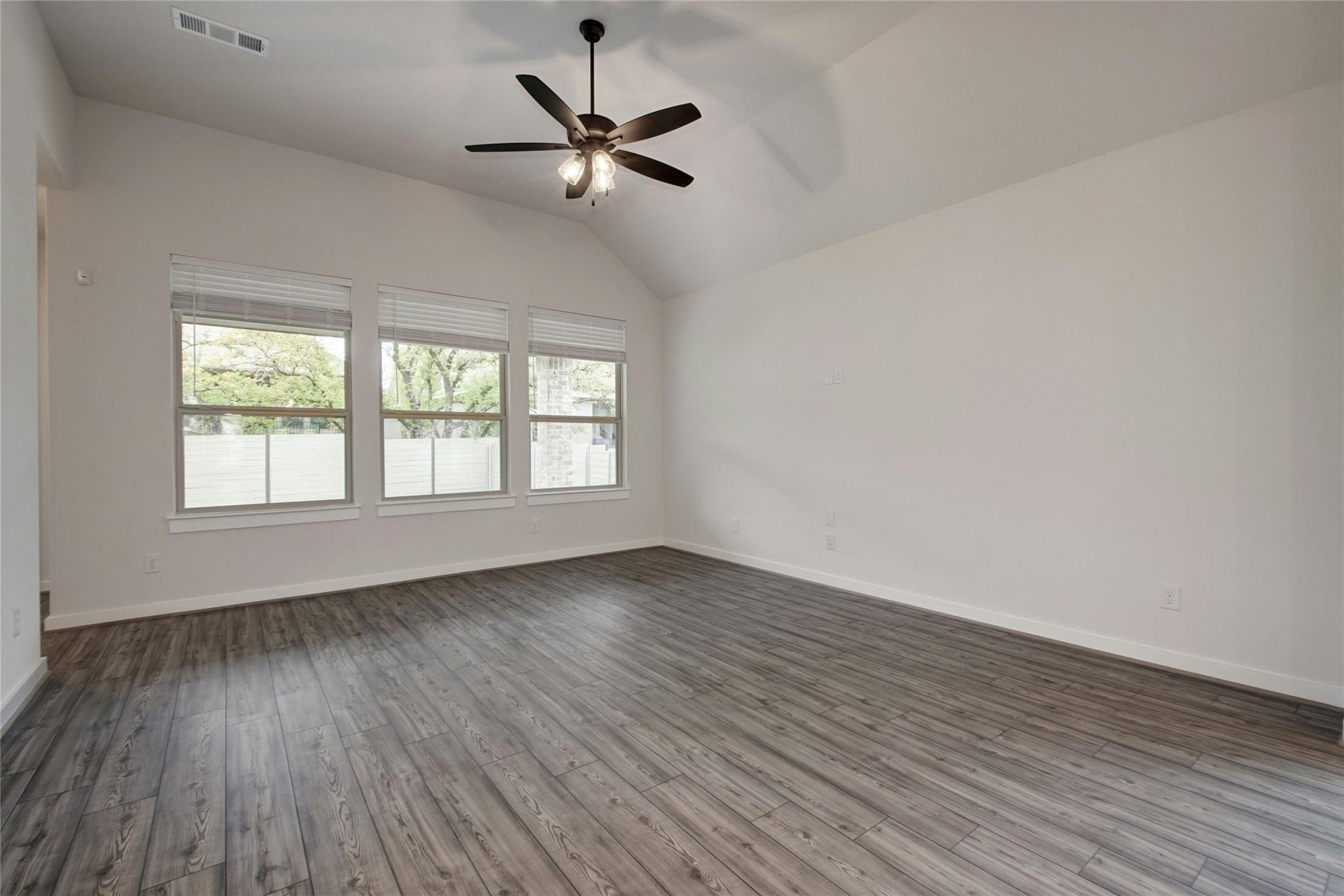 633 Pecan Bottom Trl Property Photo 4