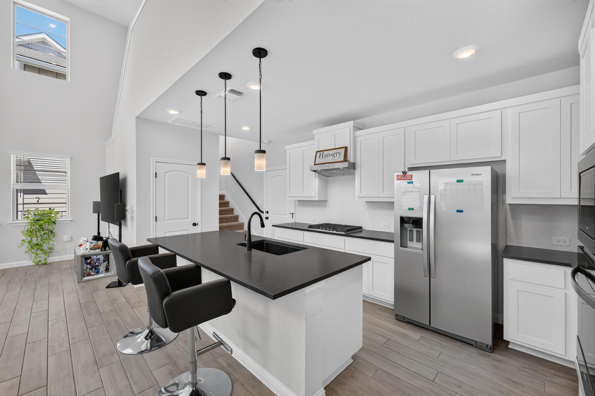 9105 Hamadryas Dr Property Photo 4