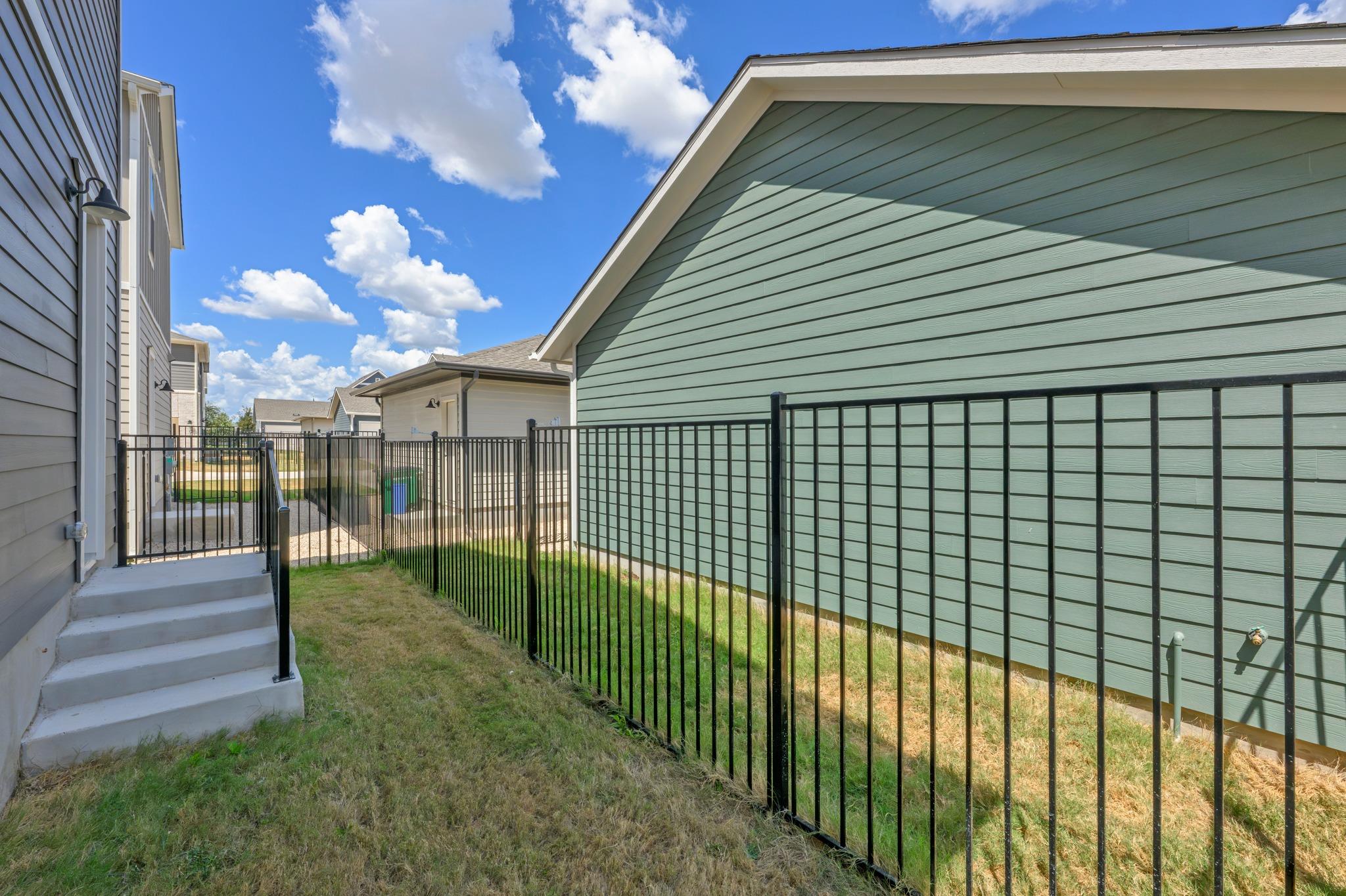 9105 Hamadryas Dr Property Photo 26