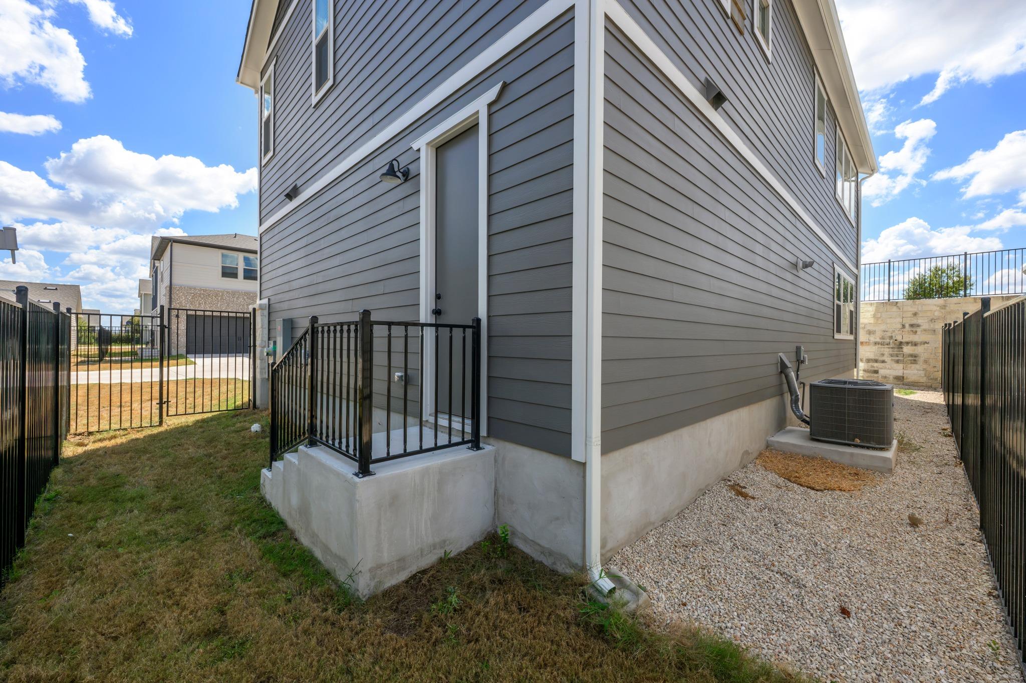 9105 Hamadryas Dr Property Photo 27