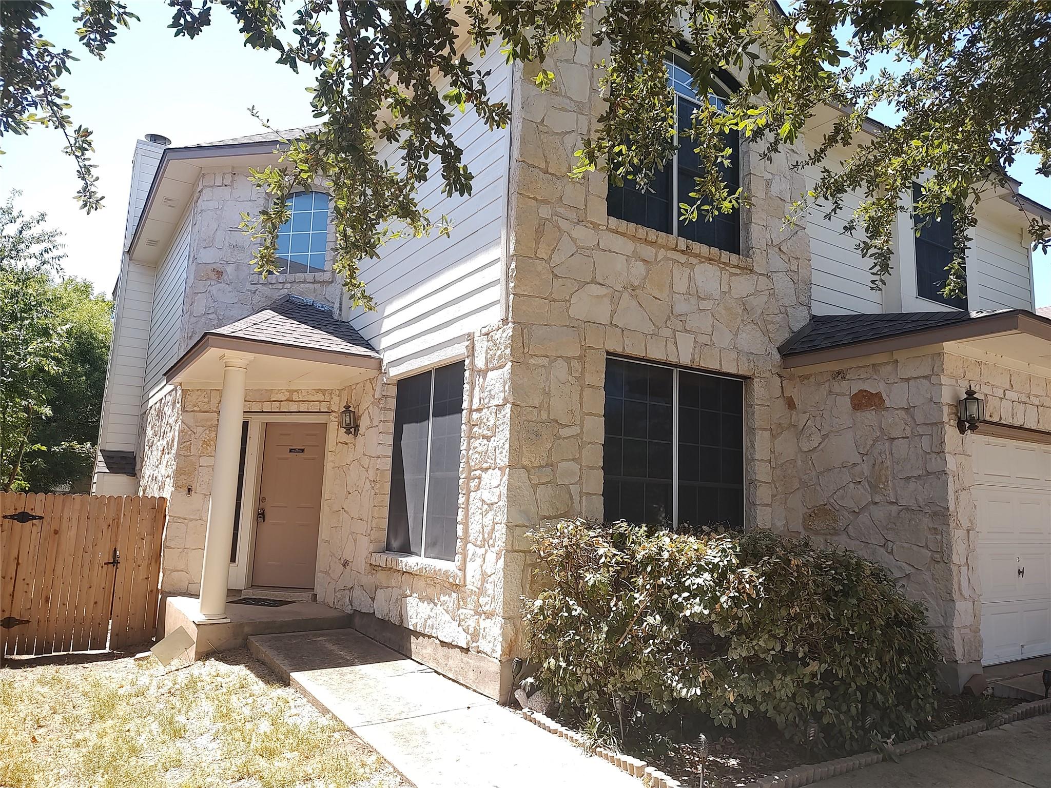 14425 Mowsbury Dr Property Photo 3