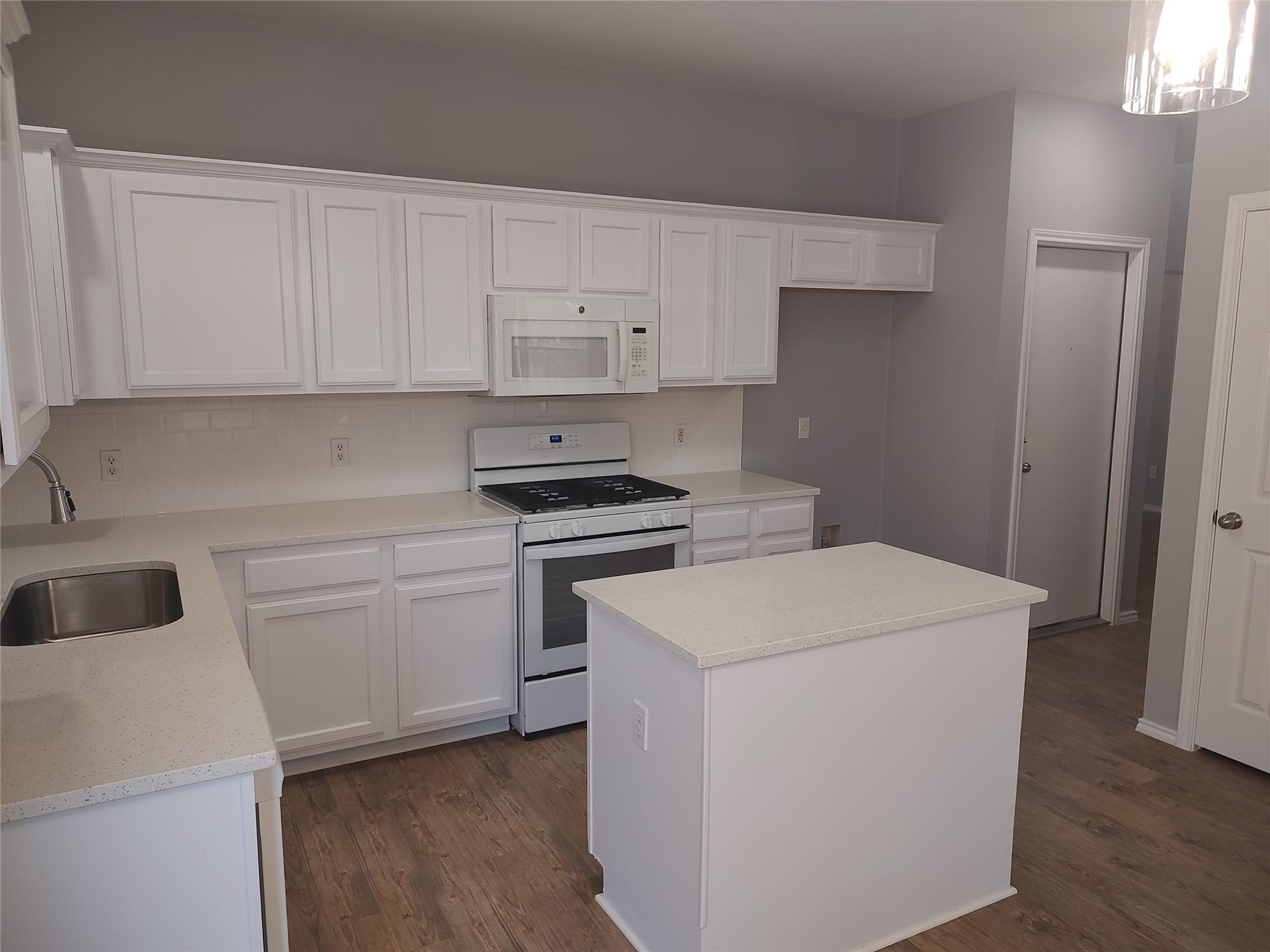 14425 Mowsbury Dr Property Photo 11