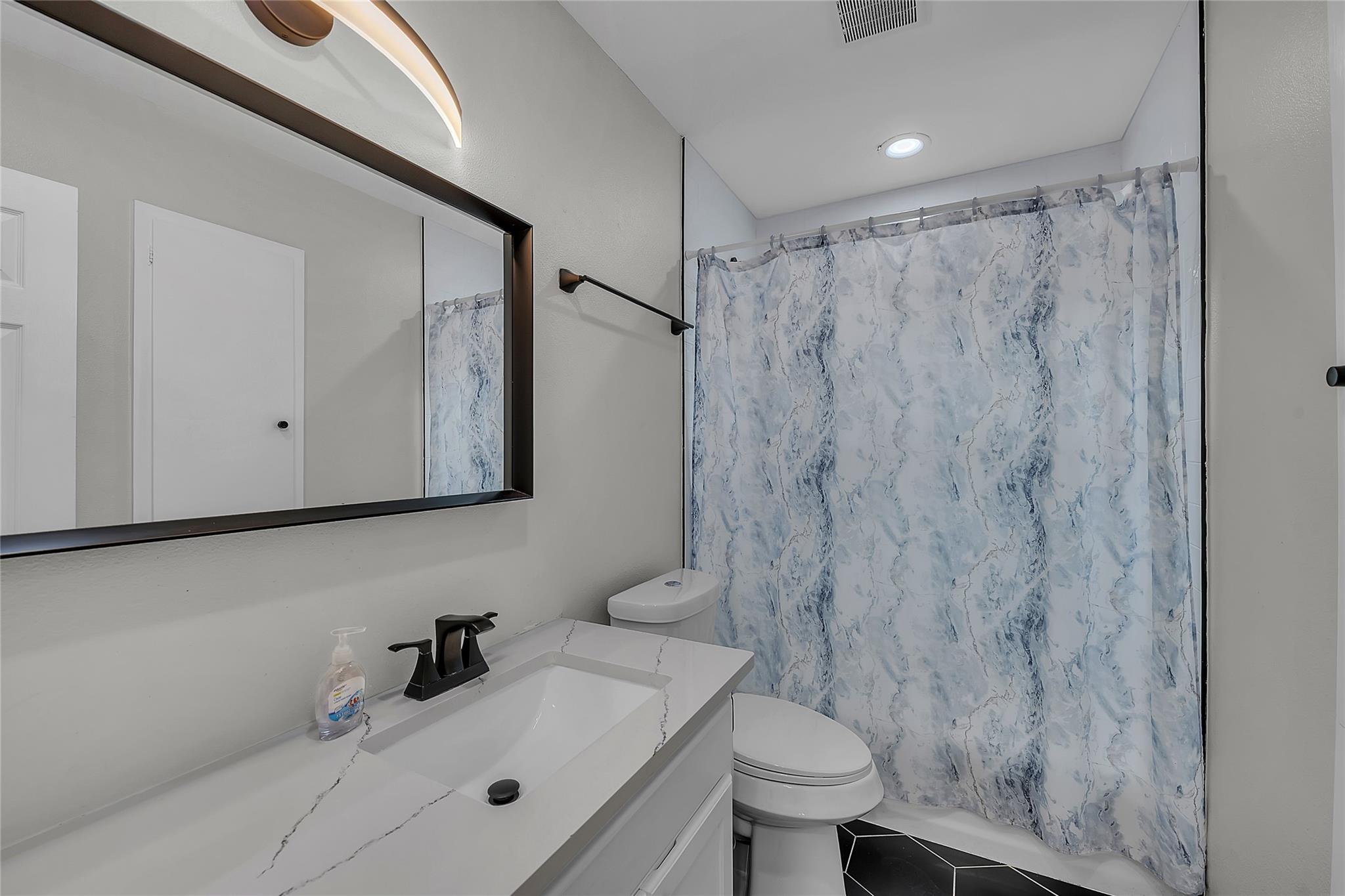 3400 Laguna Dr Property Photo 18