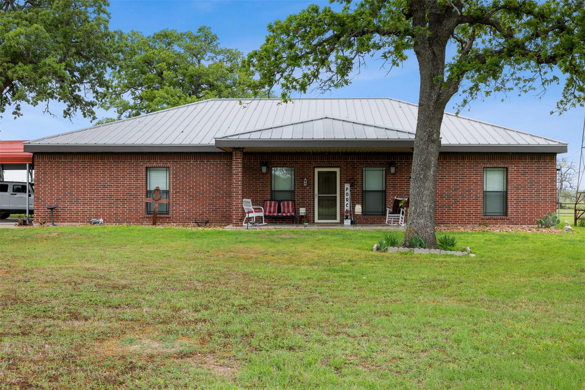 1176 Private Road 5011 Property Photo
