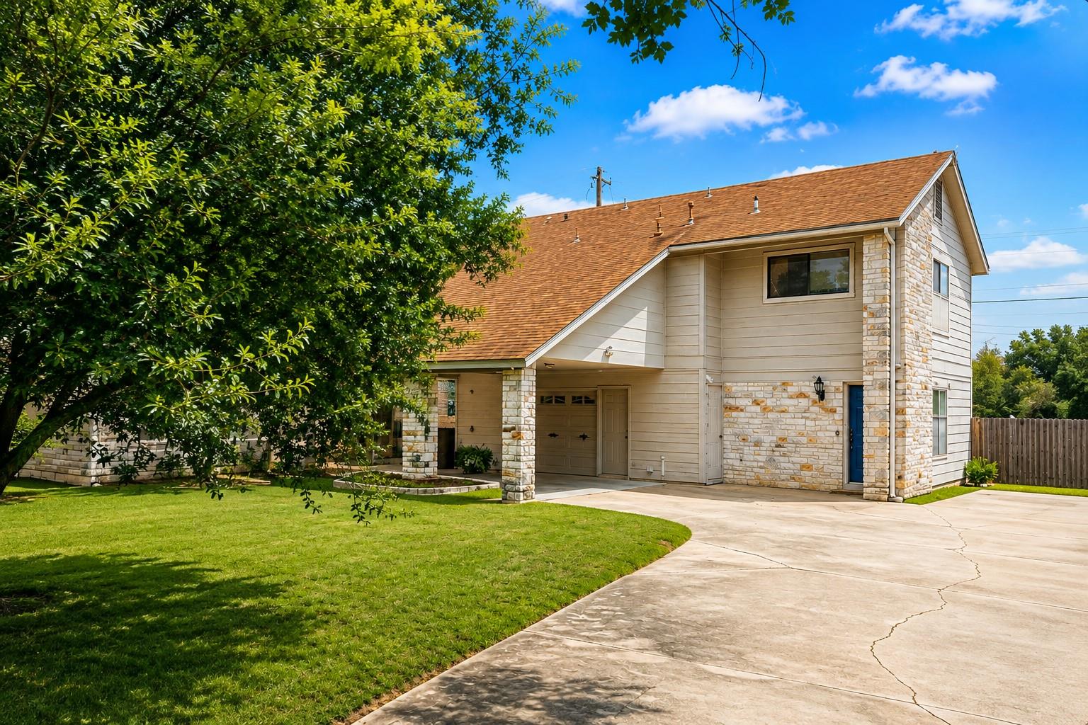 1741/1743 Horseshoe Cir Property Photo 3