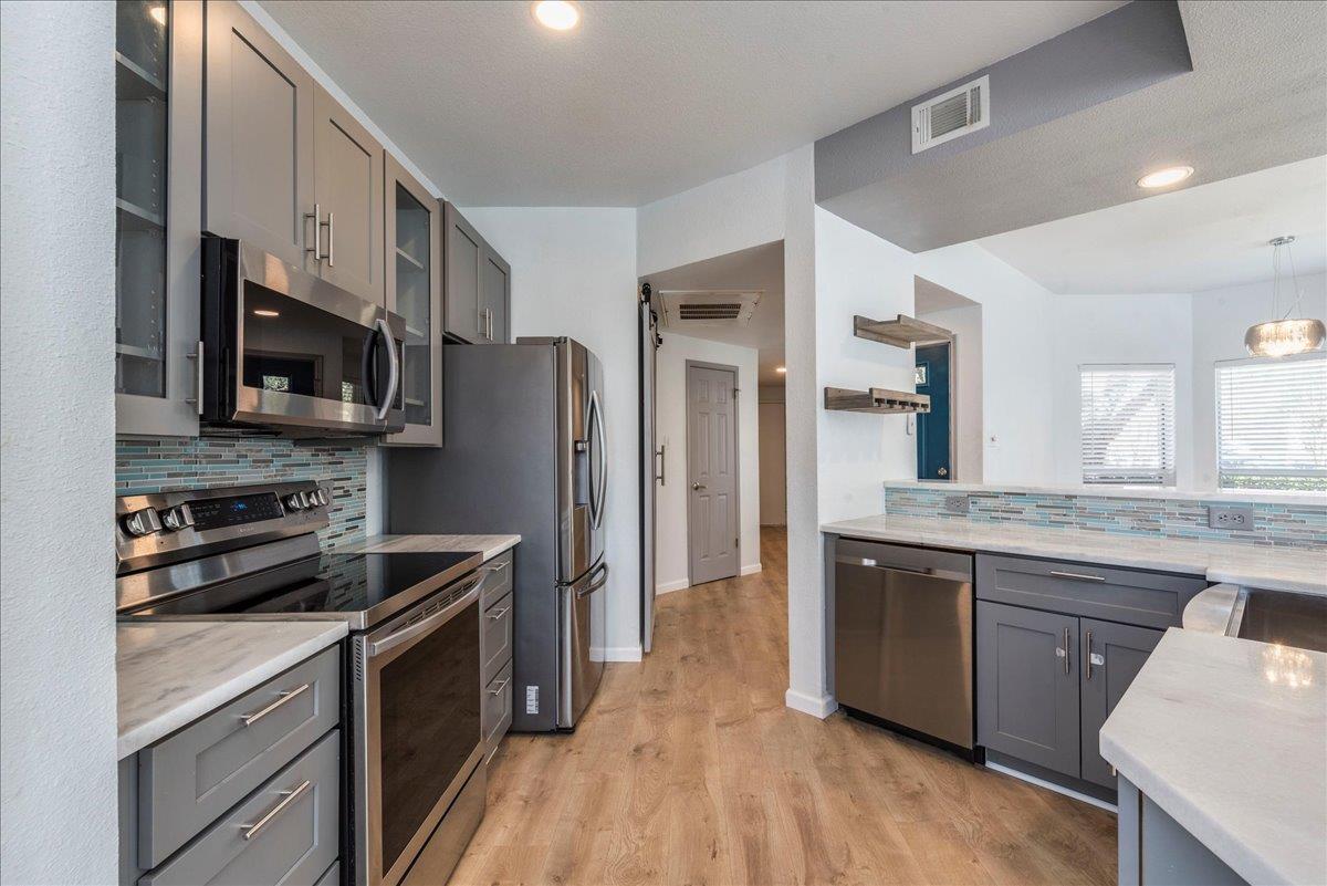 5713 Taylor Draper Cv A Property Photo