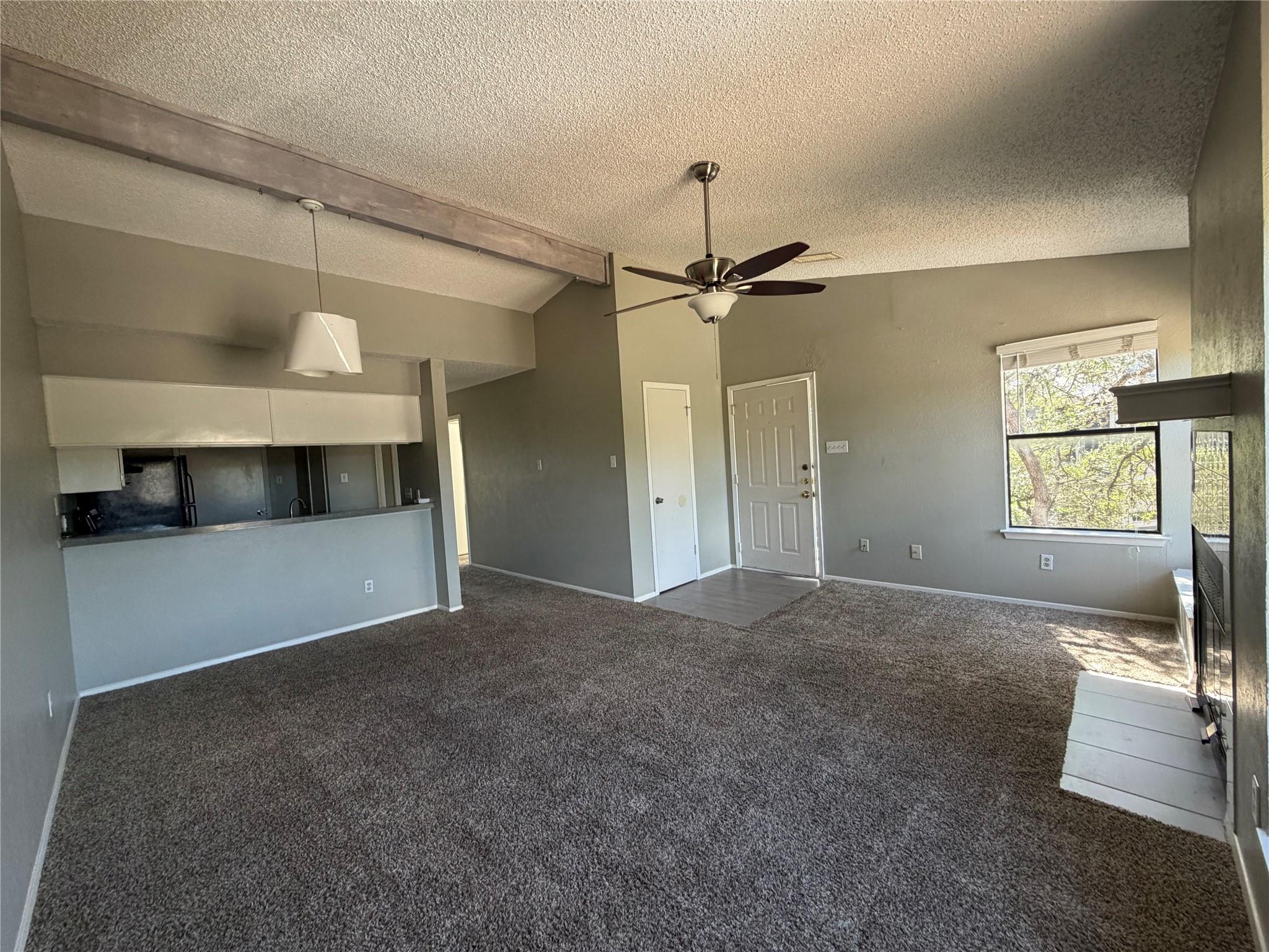 5305 Indio Cv #d Property Photo 5