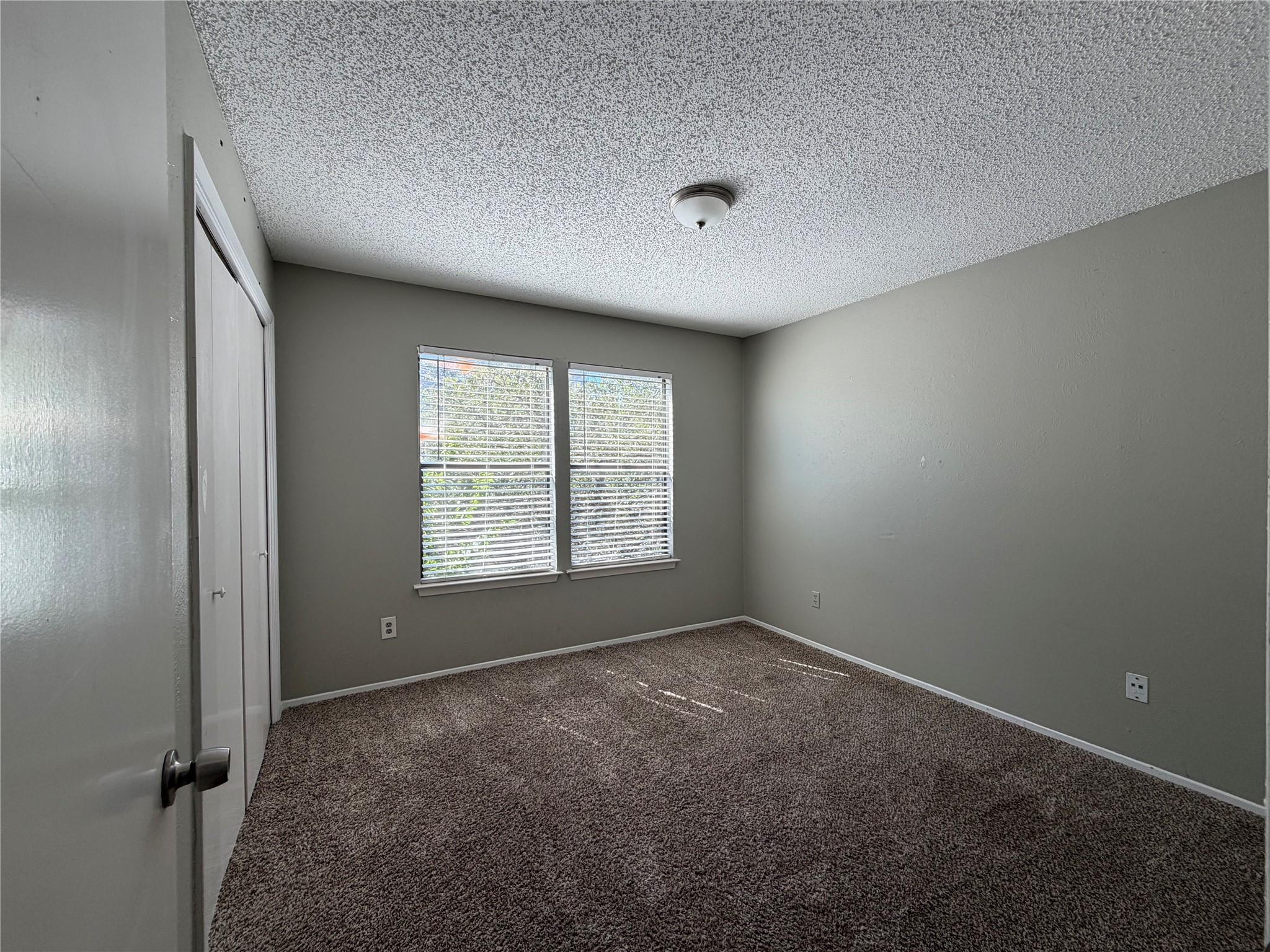 5305 Indio Cv #d Property Photo 12