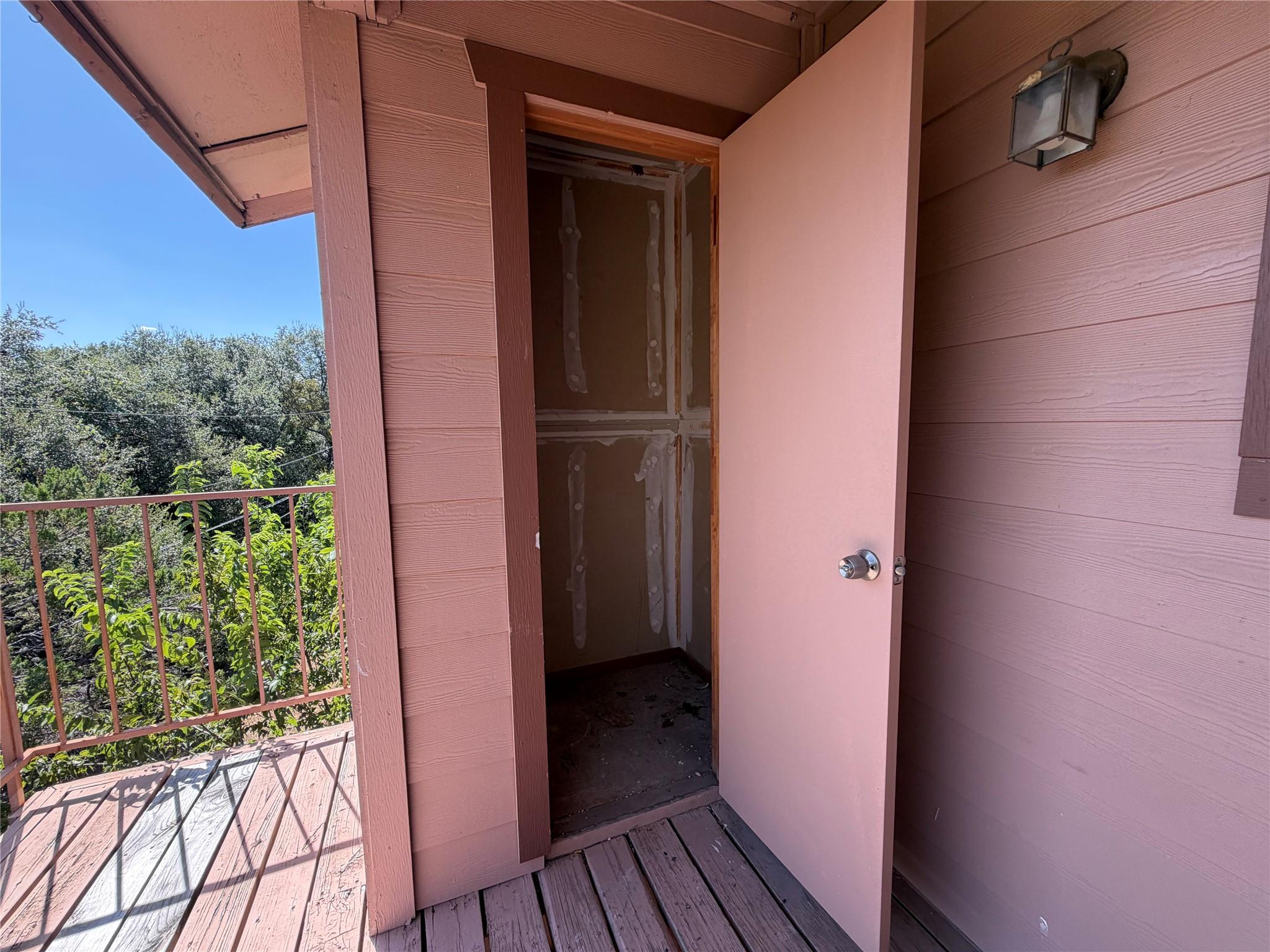 5305 Indio Cv #d Property Photo 15