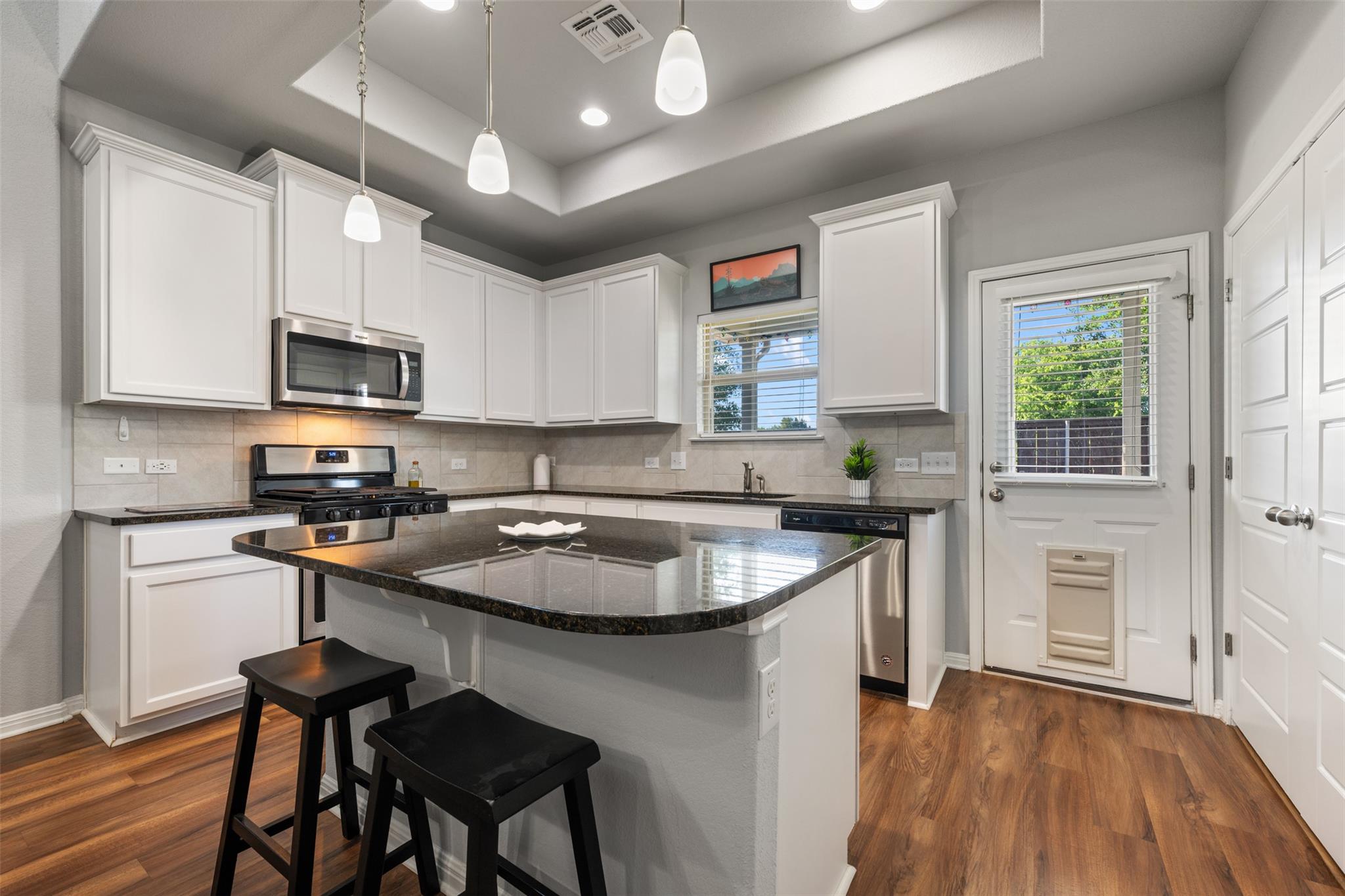 1404 Jenkins Bnd #11 Property Photo 11