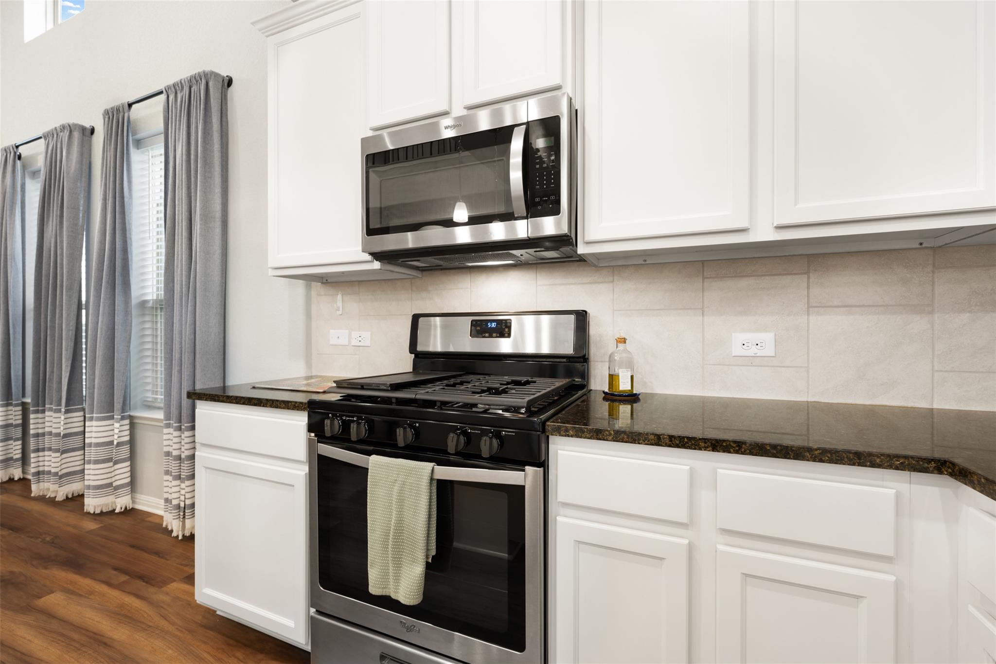 1404 Jenkins Bnd #11 Property Photo 14
