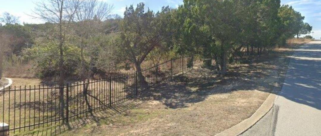 17511 Northlake Hills Dr Property Photo 1