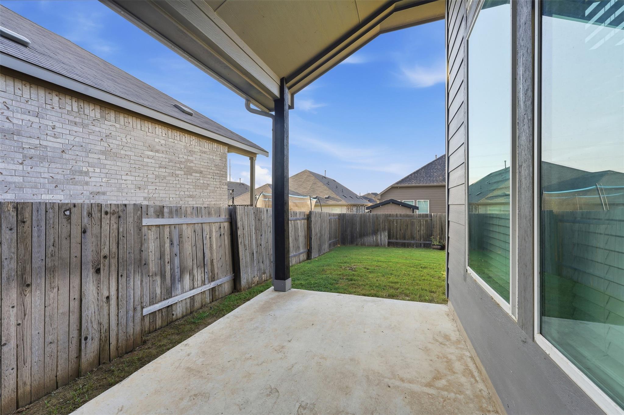 369 Durian Loop Property Photo 32