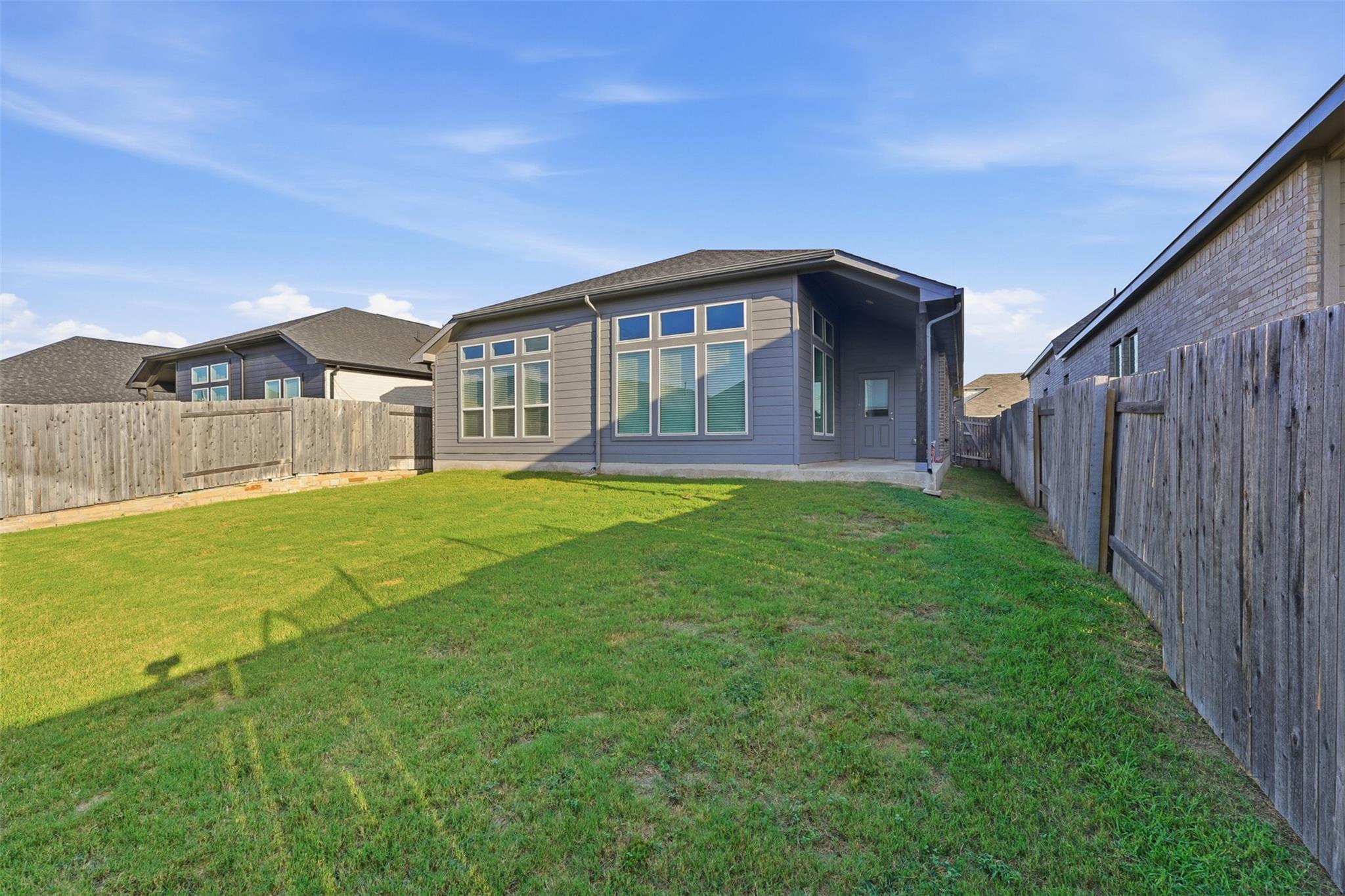 369 Durian Loop Property Photo 33