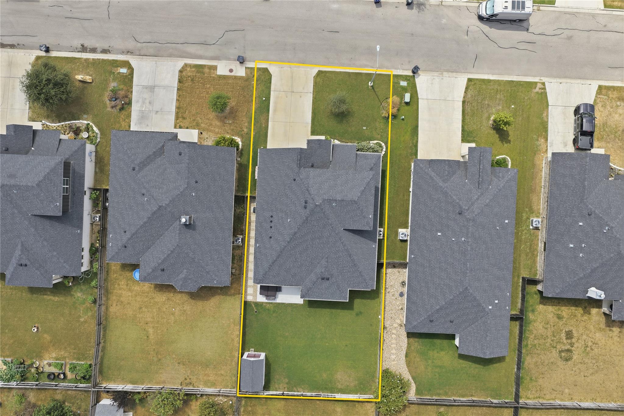 521 Seabiscuit Dr Property Photo 2