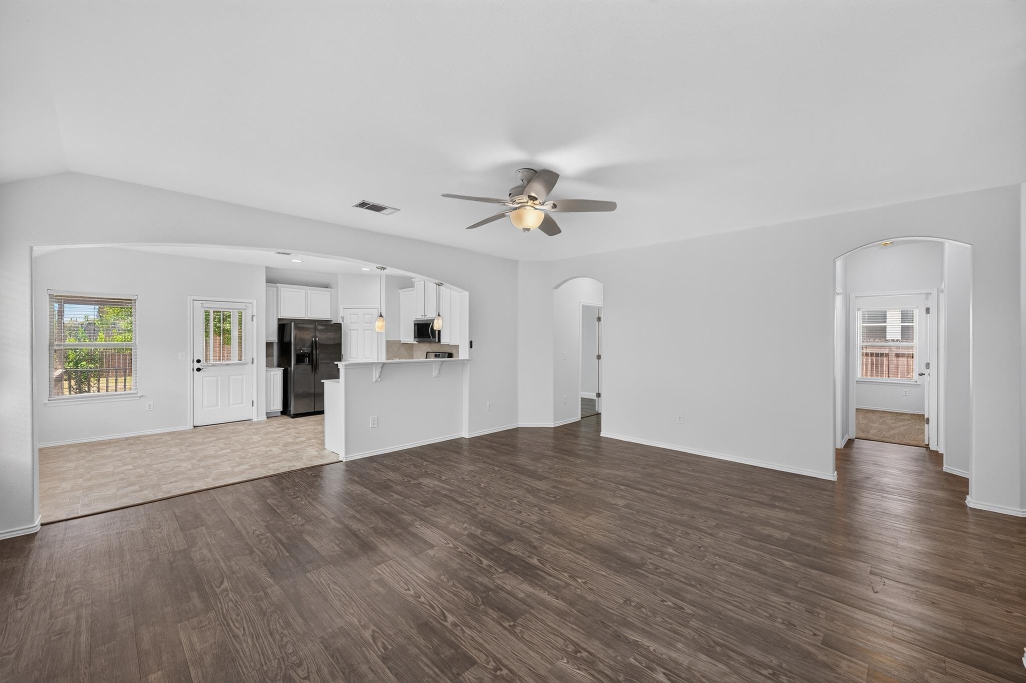 278 Noddy Rd Property Photo 6