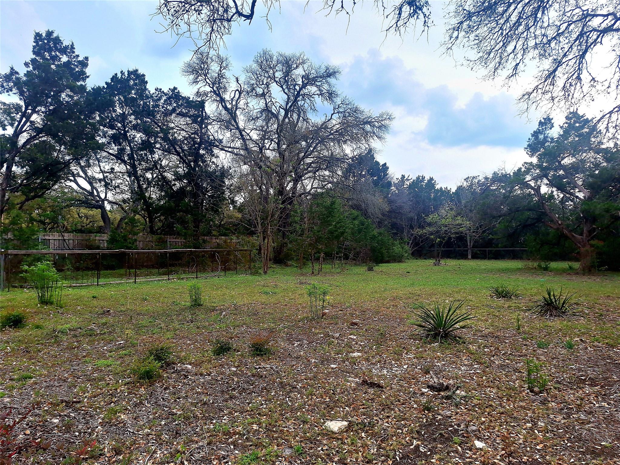 9011 Dorella Ln Property Photo 9