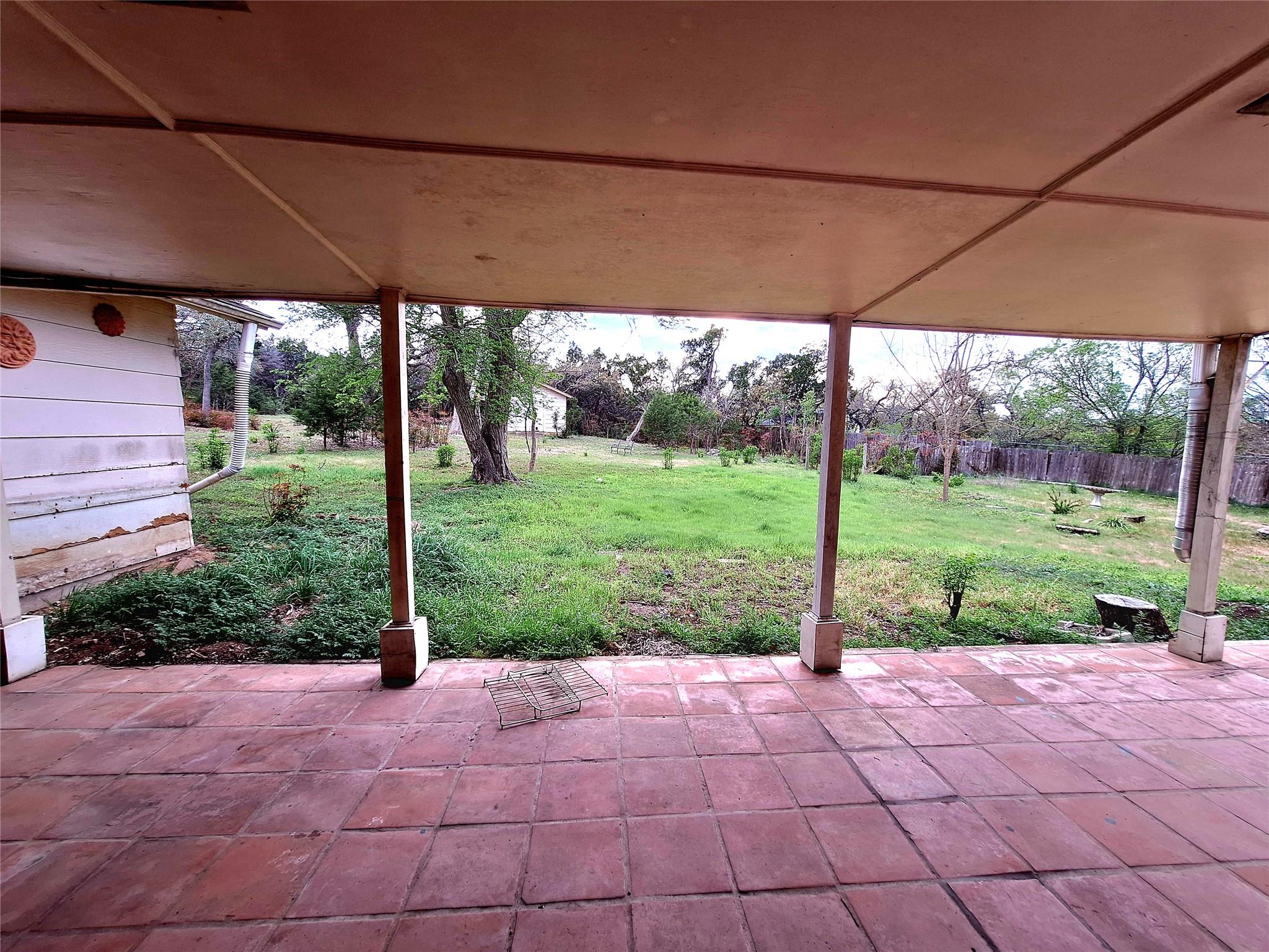 9011 Dorella Ln Property Photo 12