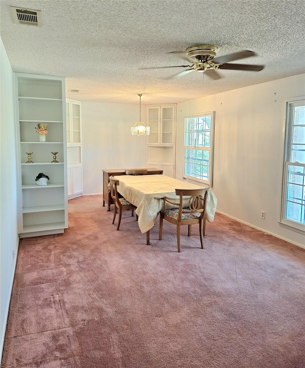 9011 Dorella Ln Property Photo 13