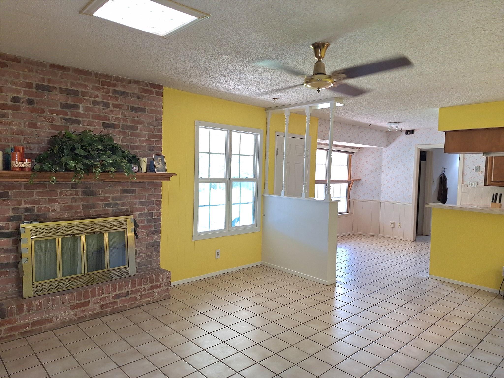 9011 Dorella Ln Property Photo 15