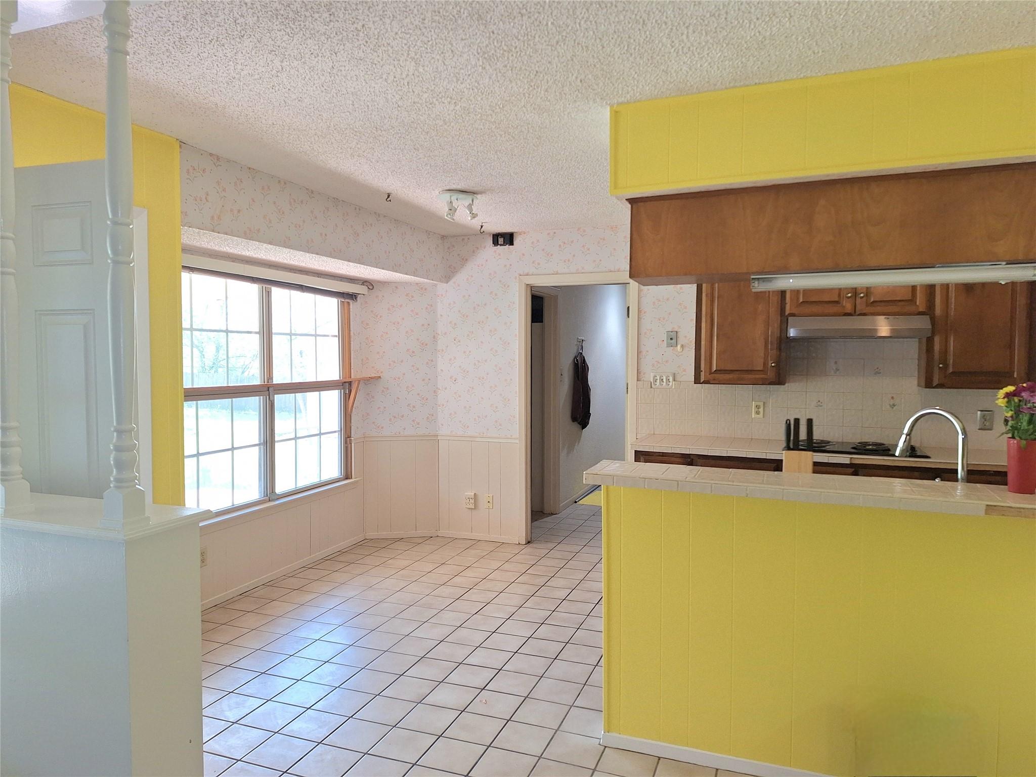 9011 Dorella Ln Property Photo 17