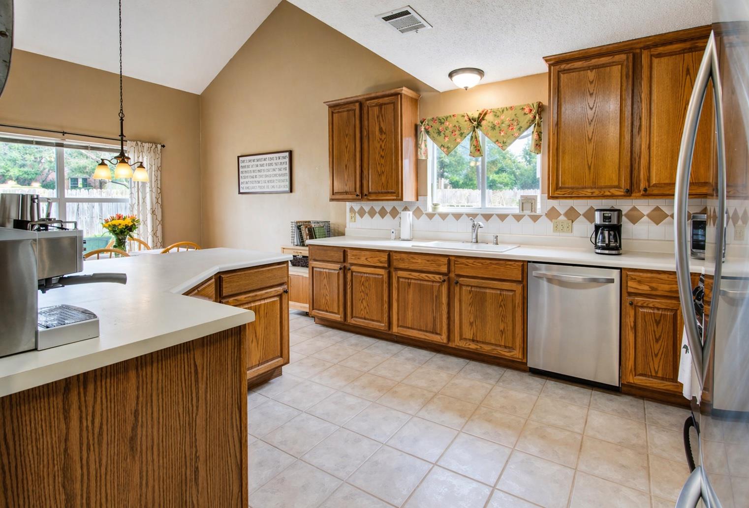 12900 Medina River Way Property Photo 4