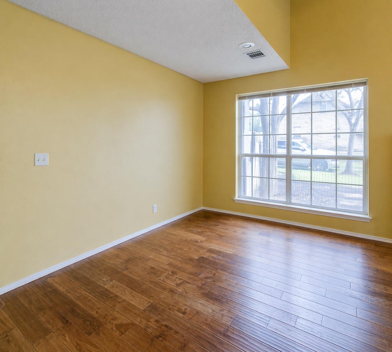 12900 Medina River Way Property Photo 9