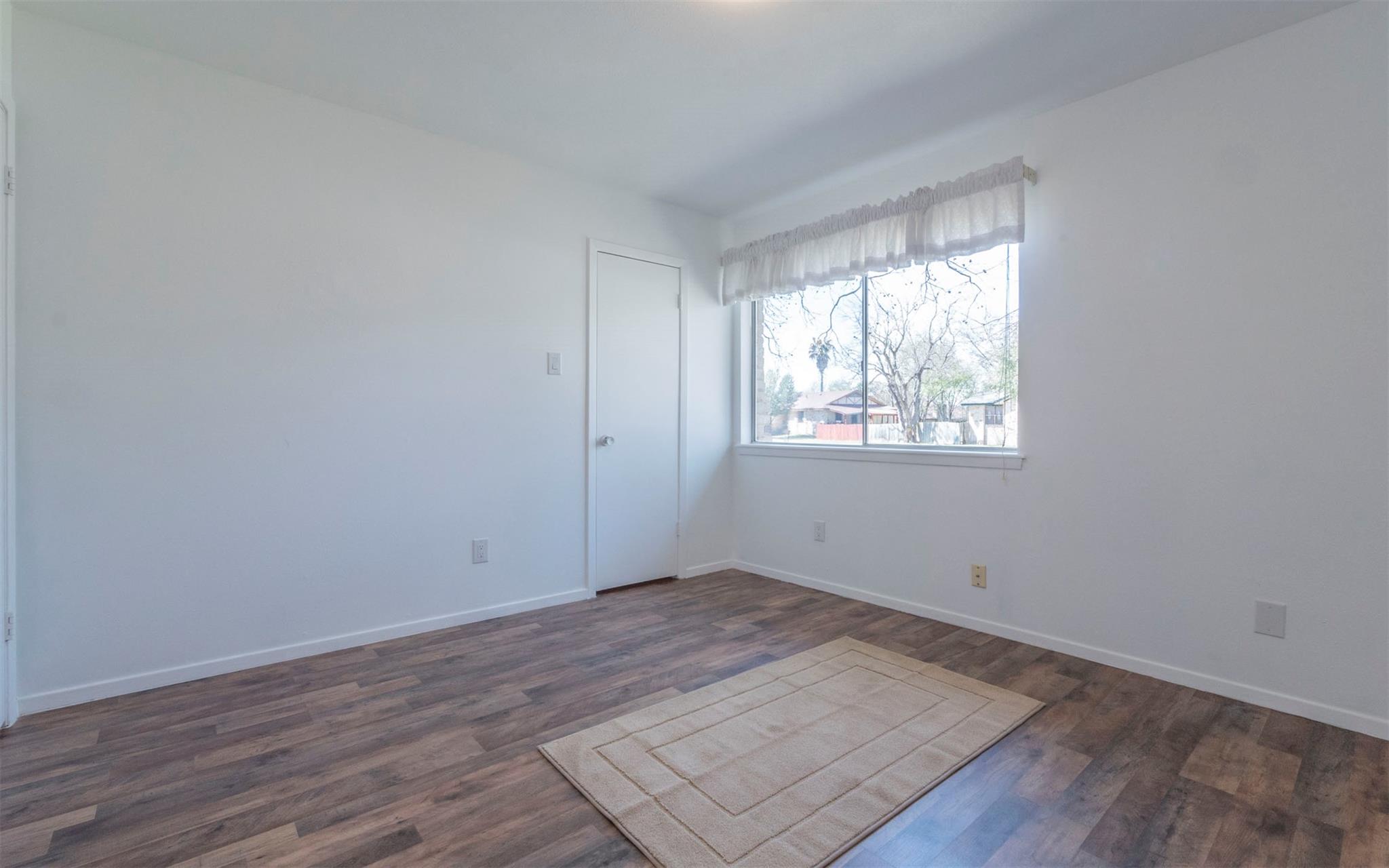 6903-6905 Crystalbrook Dr Property Photo 20