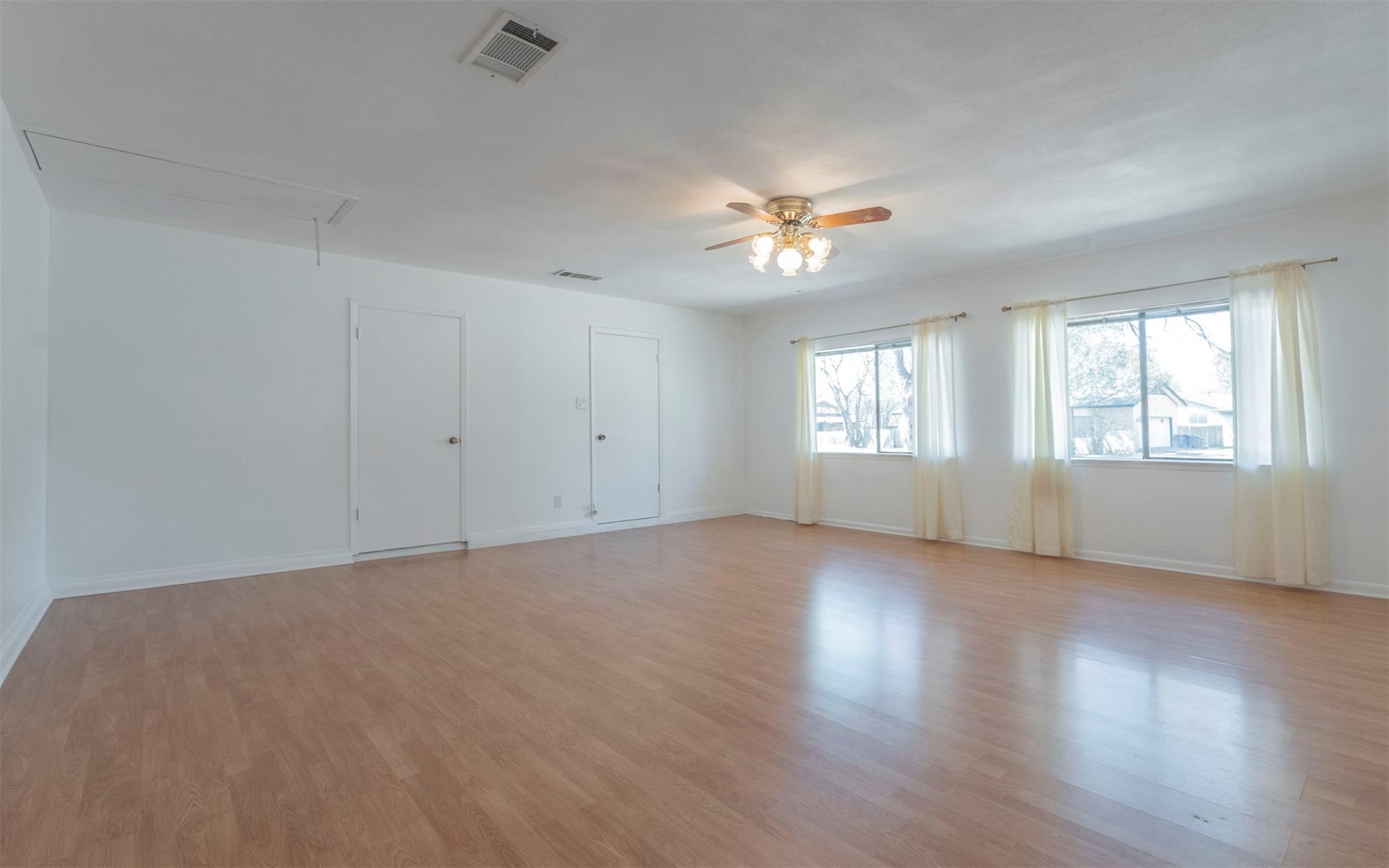 6903-6905 Crystalbrook Dr Property Photo 24