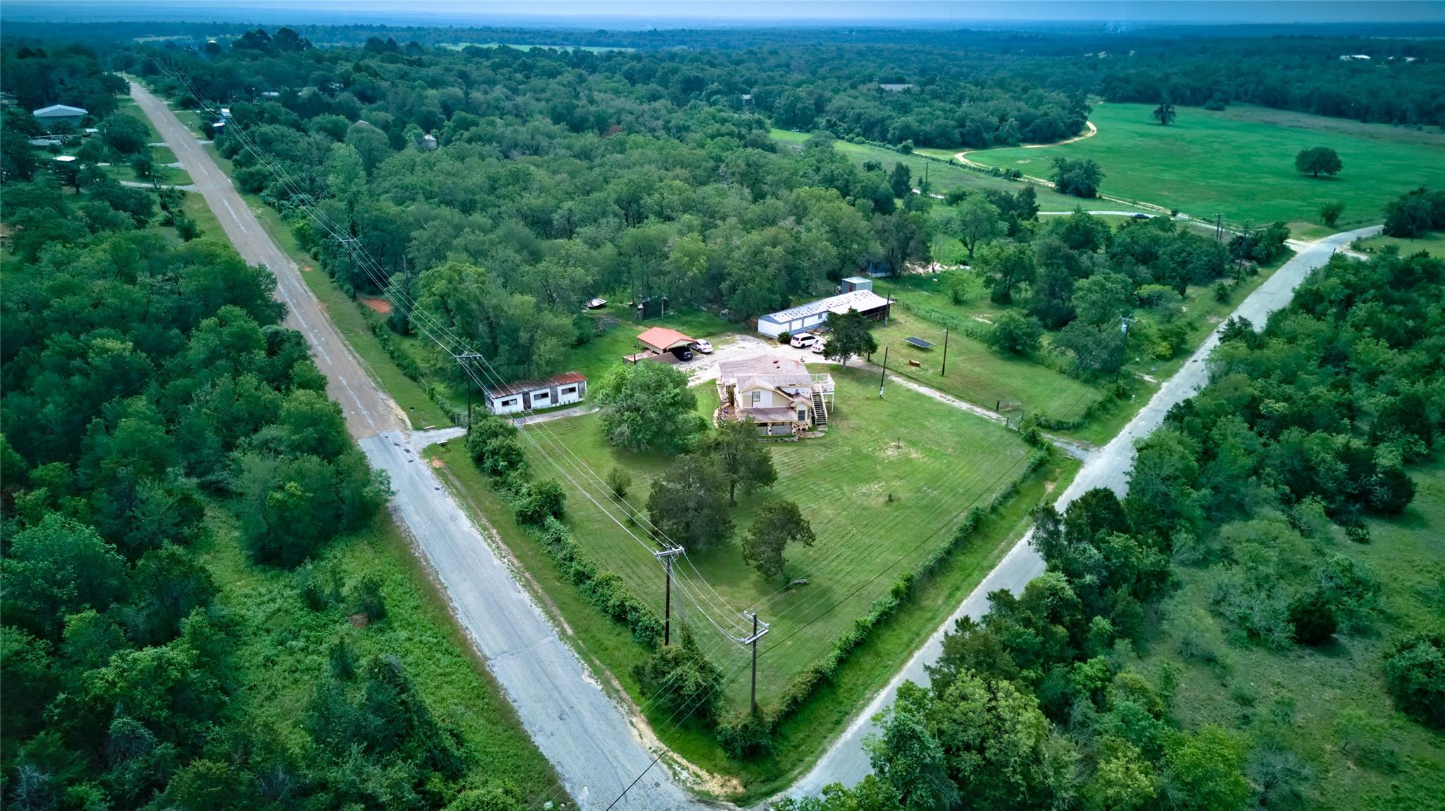109 Wayside Dr Property Photo 3