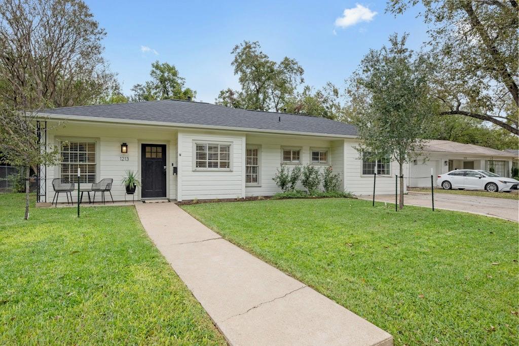 1213 S Church St Property Photo