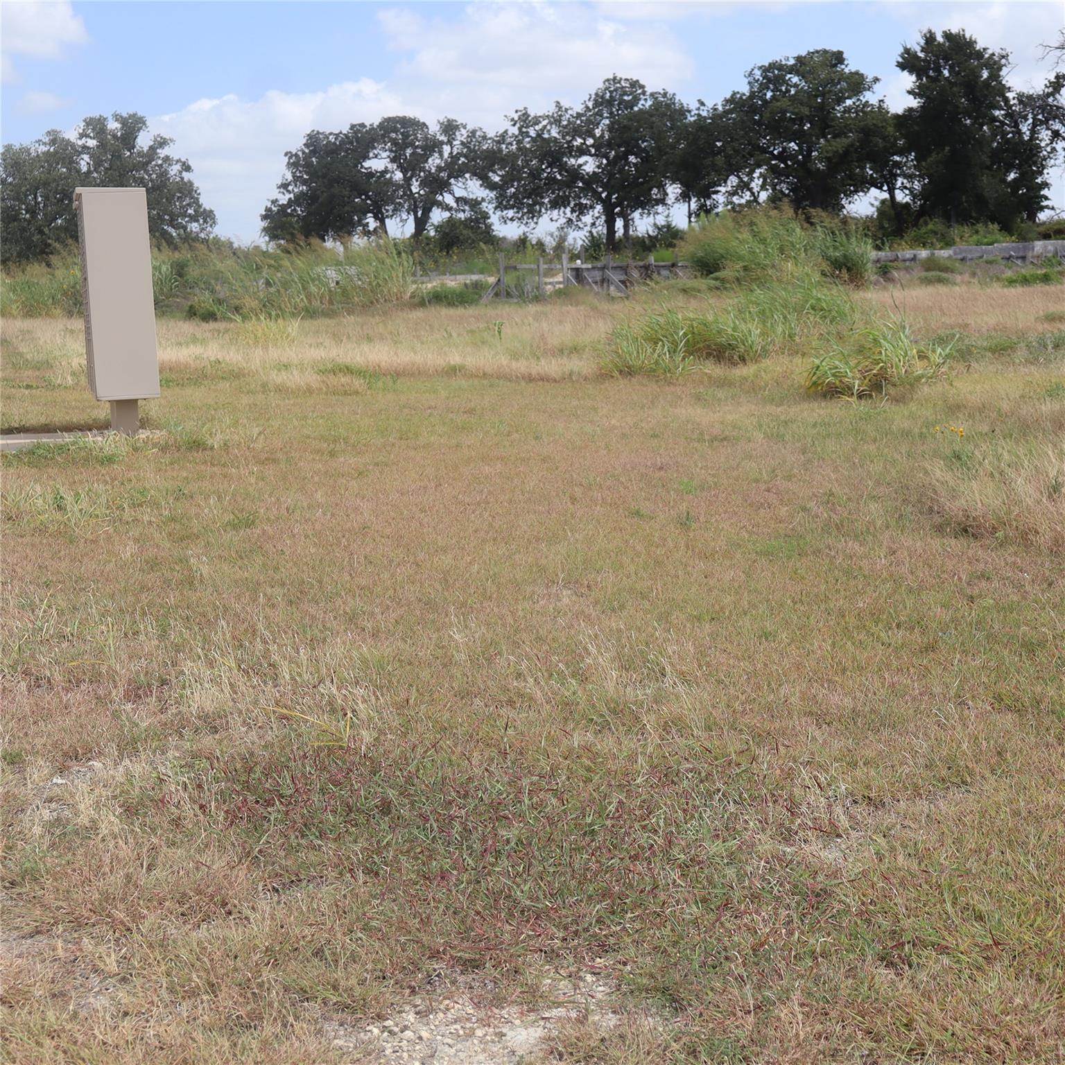 104 Mesones Rd Property Photo 3