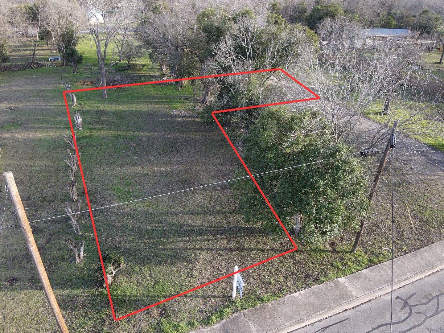 725 Centre St Property Photo 2